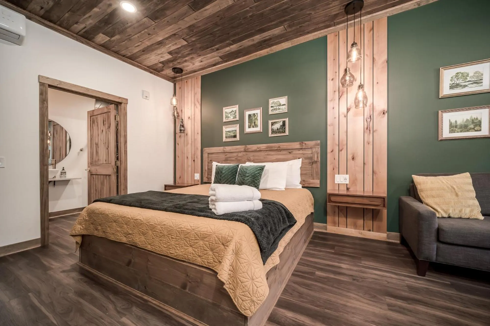 Bed in The Port of Prescott Boutique Hotel