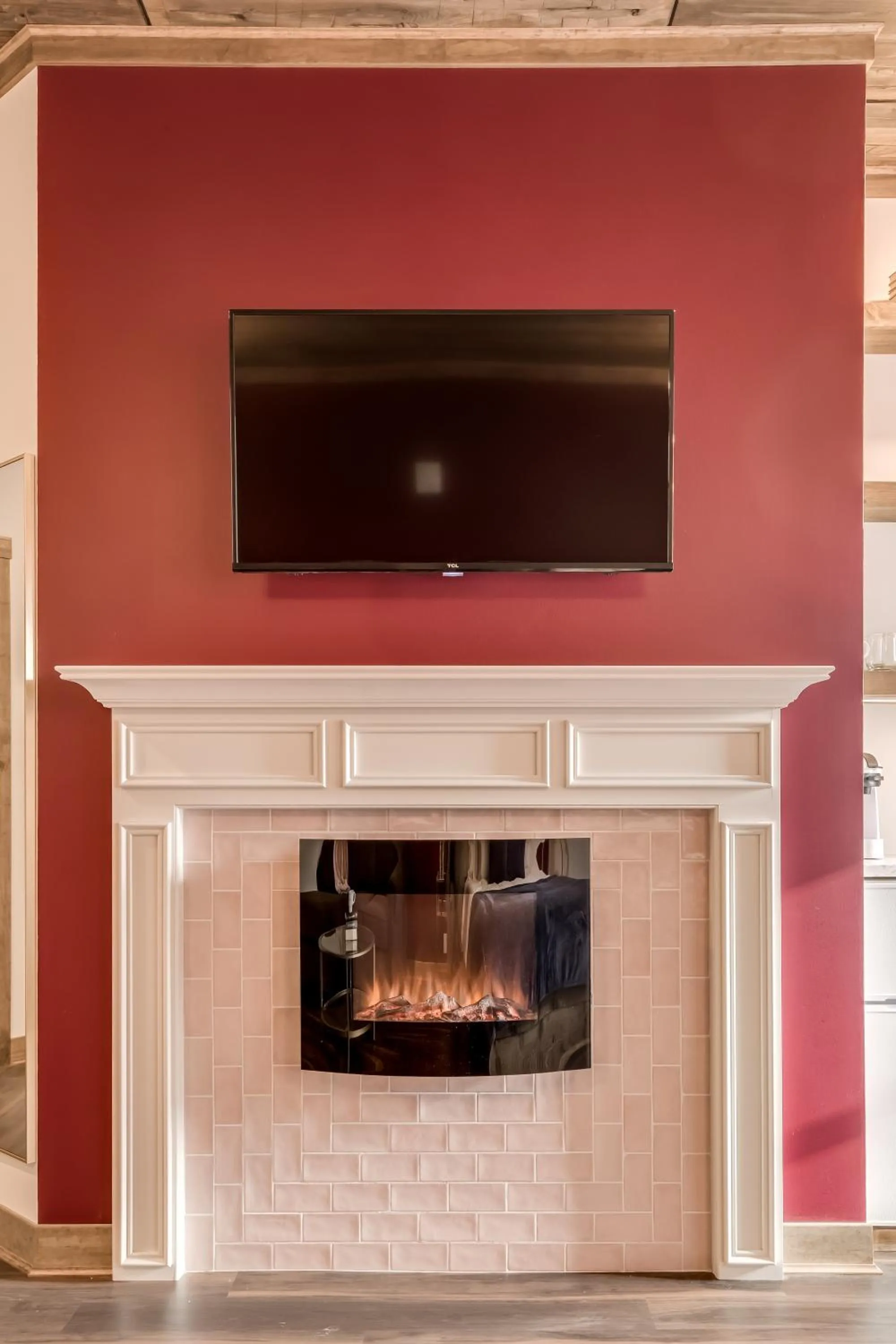 TV and multimedia in The Port of Prescott Boutique Hotel