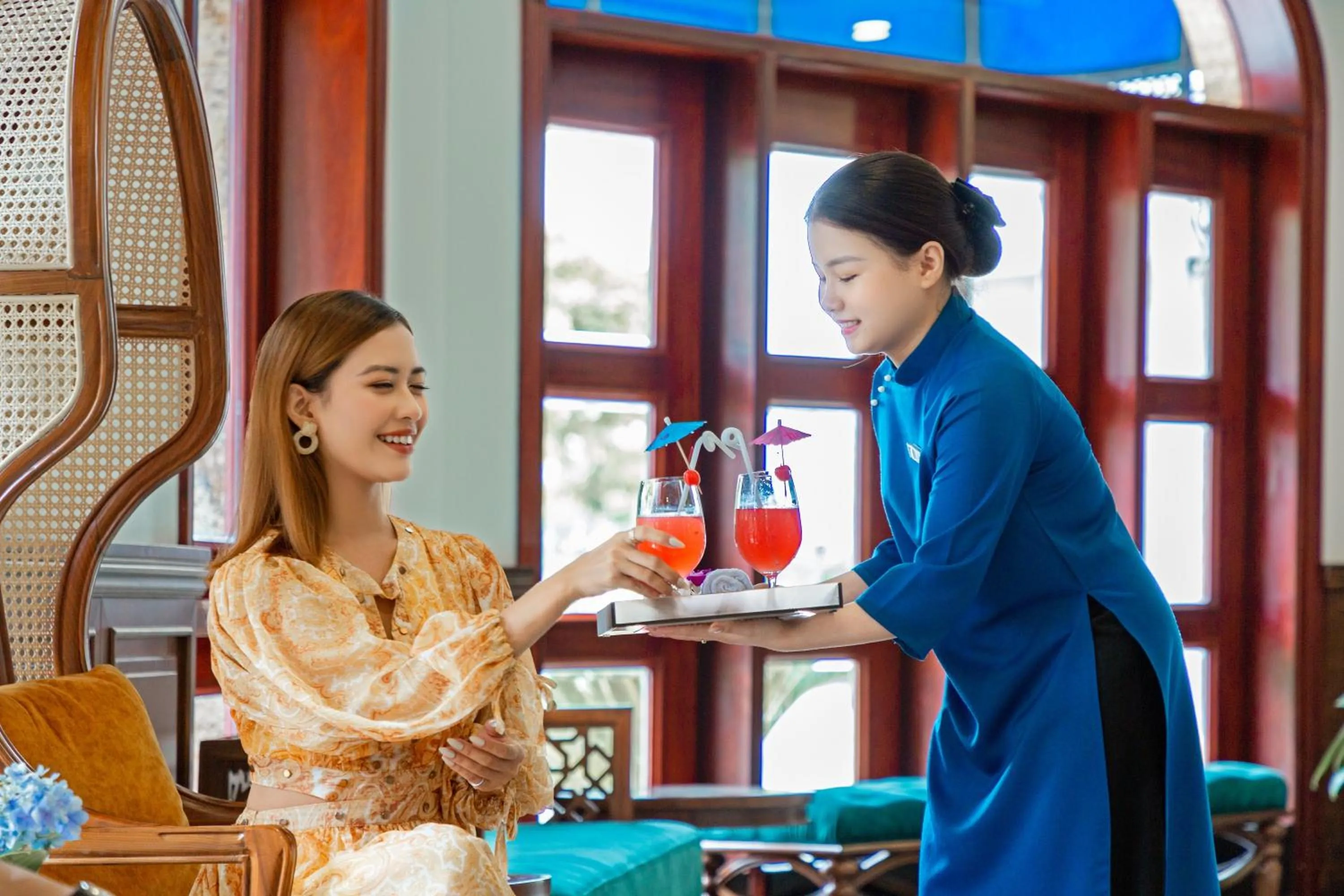 Staff in Grand Fleuve Boutique