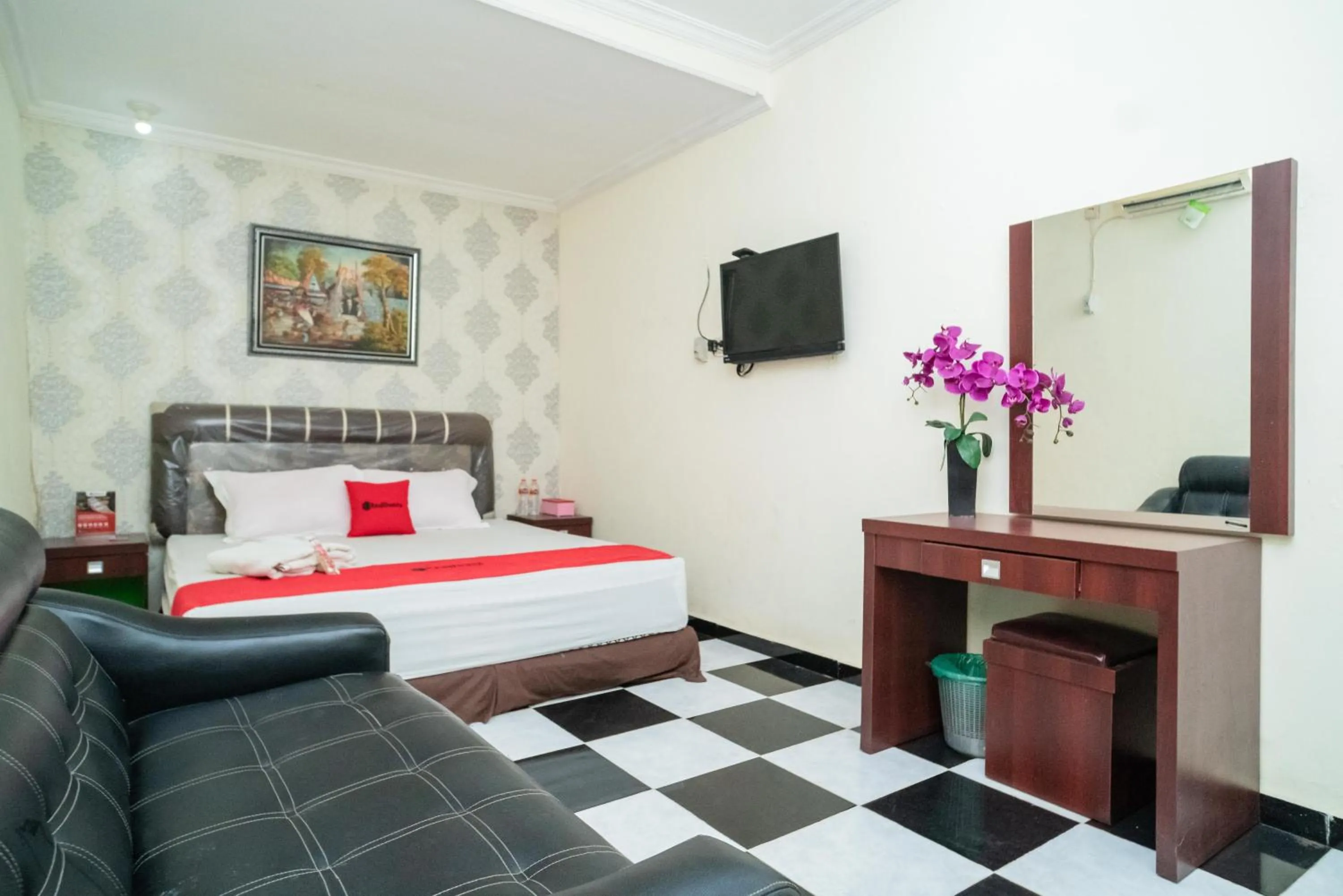 Bedroom, Bed in RedDoorz near Uniska Banjarmasin