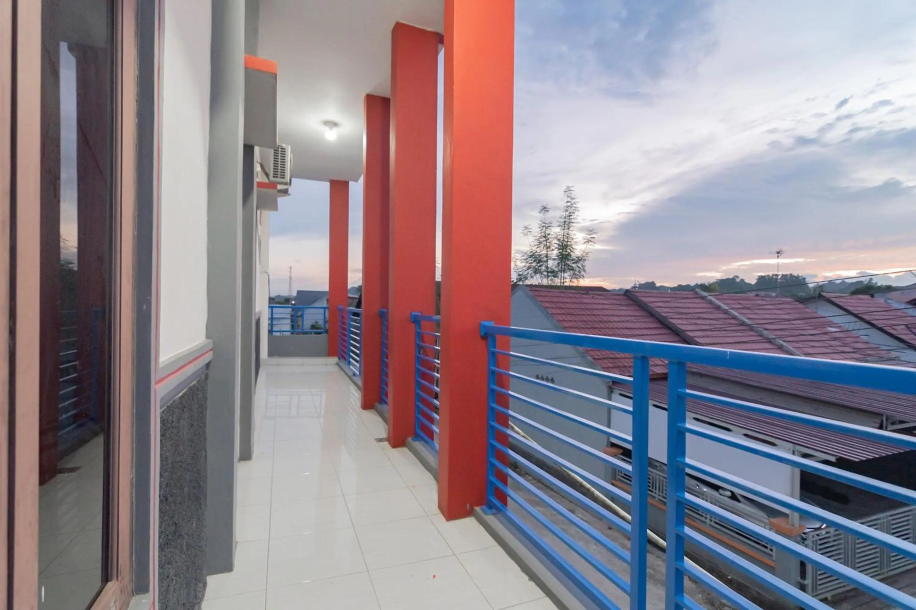 Property building in RedDoorz Syariah near Jalan Jakarta Samarinda