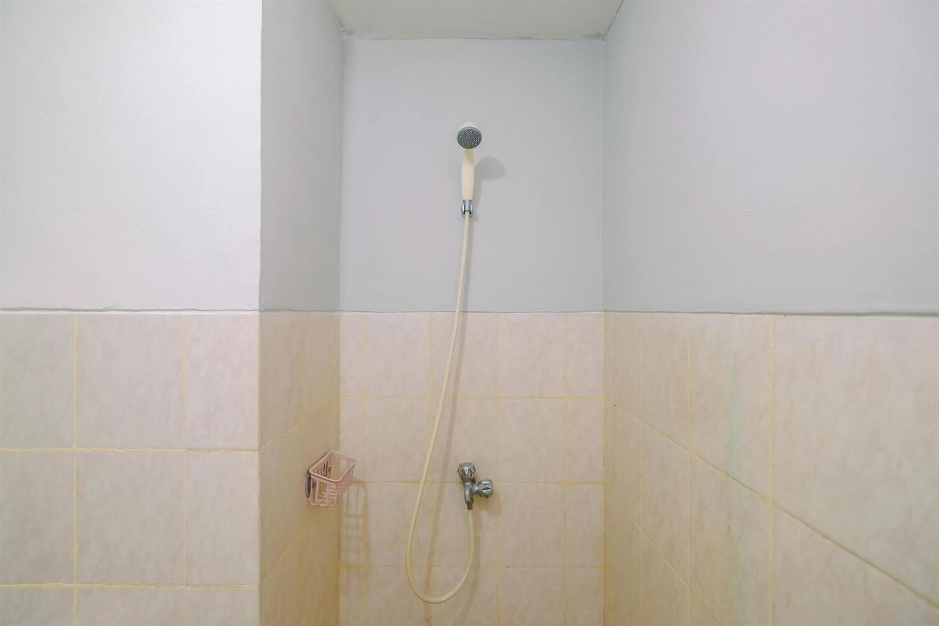 Chic and Cozy Studio Park View Condominium Apartment By Travelio