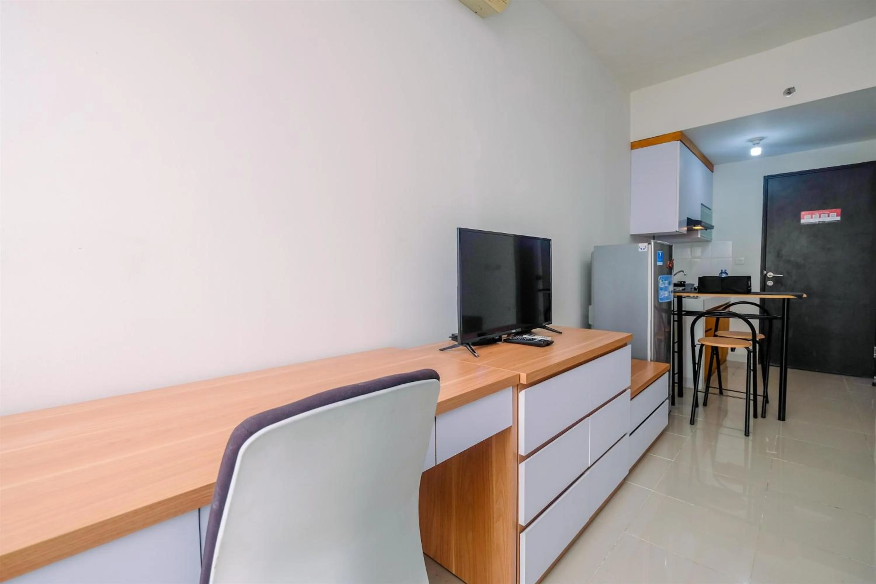 Chic and Cozy Studio Park View Condominium Apartment By Travelio