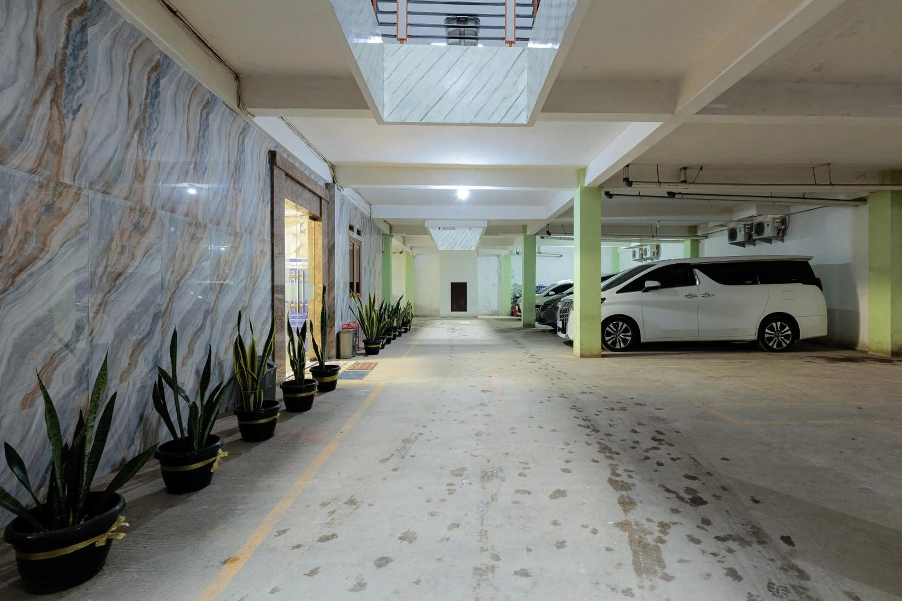 Parking in RedDoorz Syariah at Hotel Tiga ER near Karawang Central Plaza
