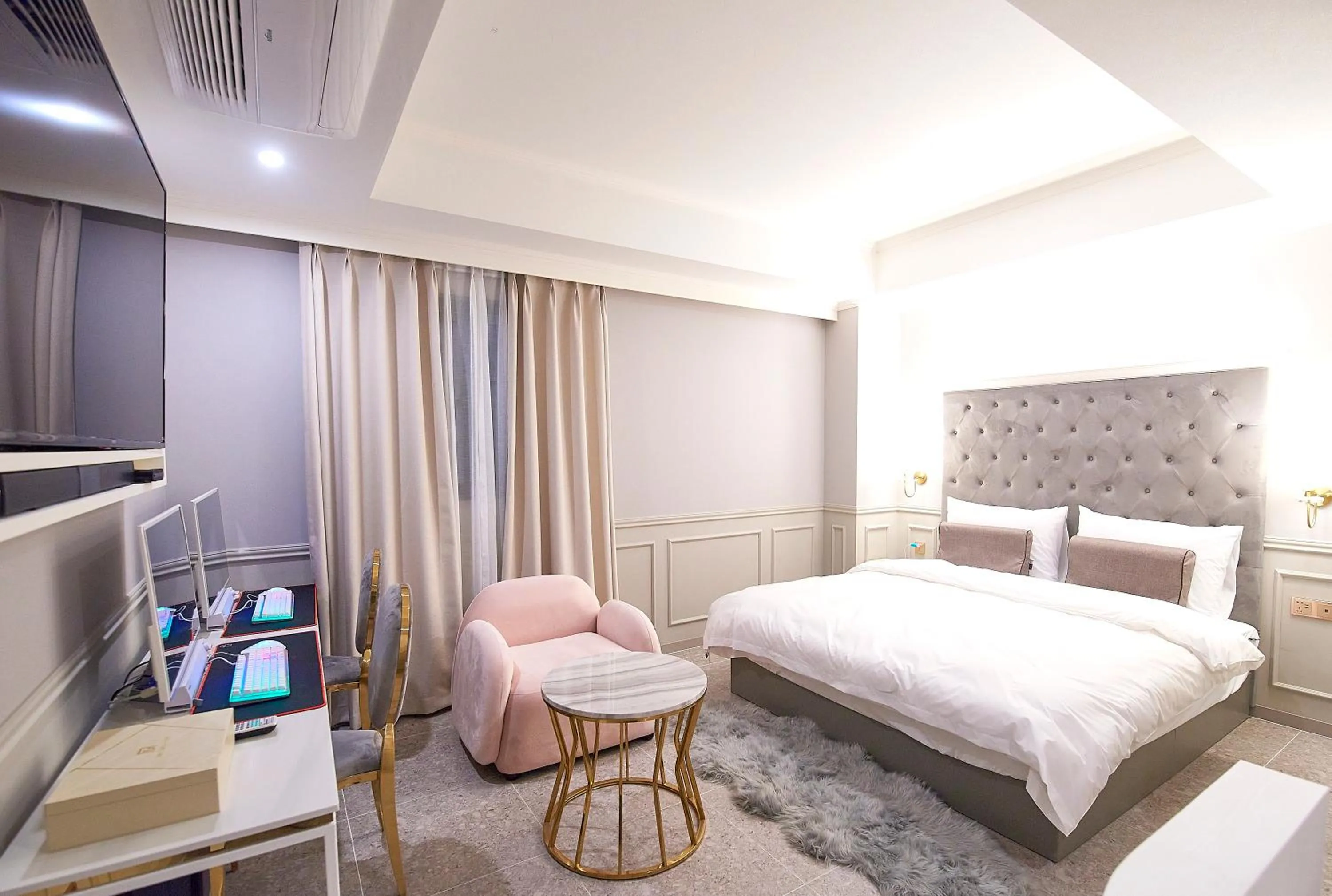 Bed in 사직 덴바스타 시그니처 호텔