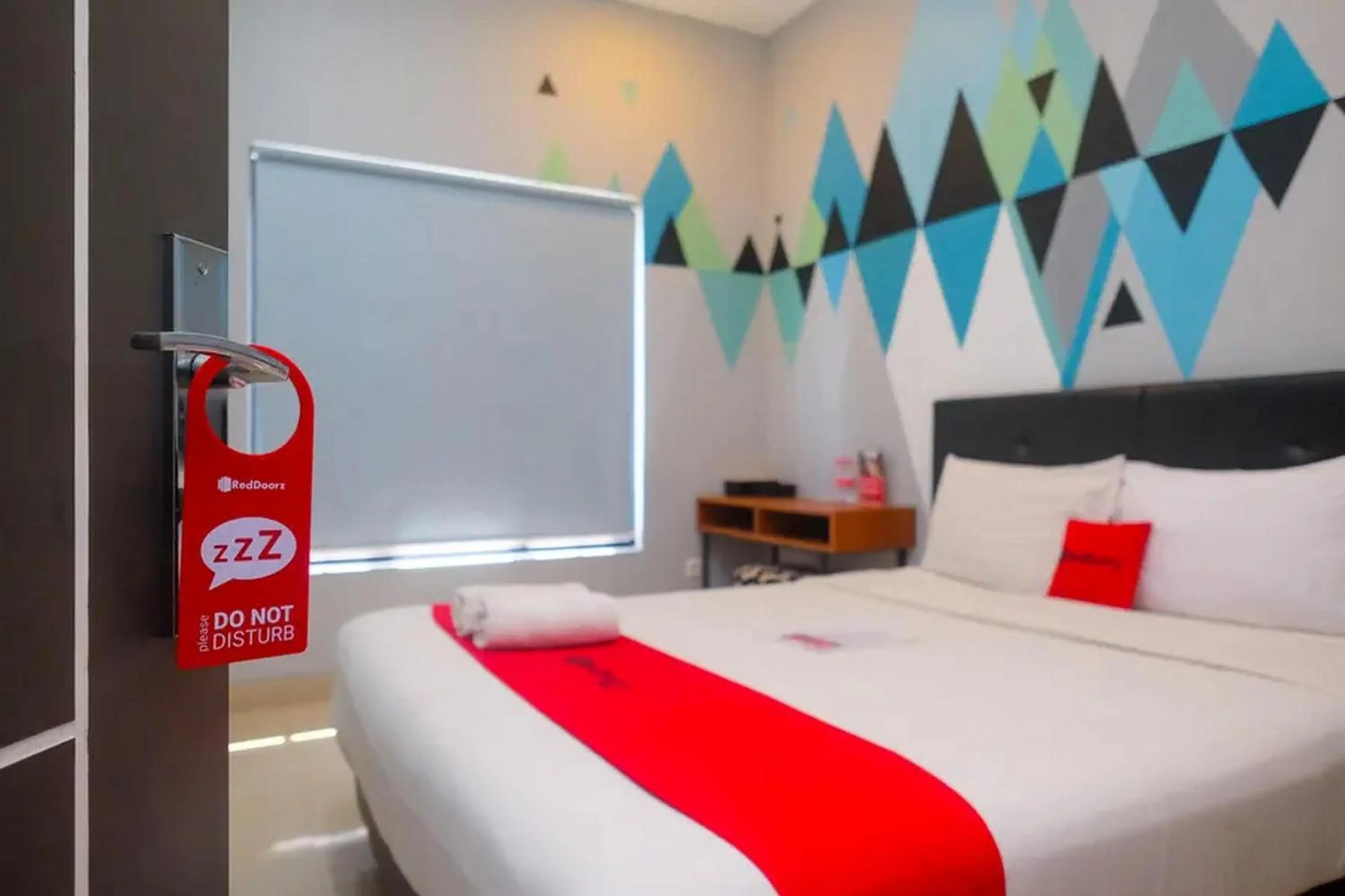 Bed in RedDoorz near Sindu Kusuma Edupark 3
