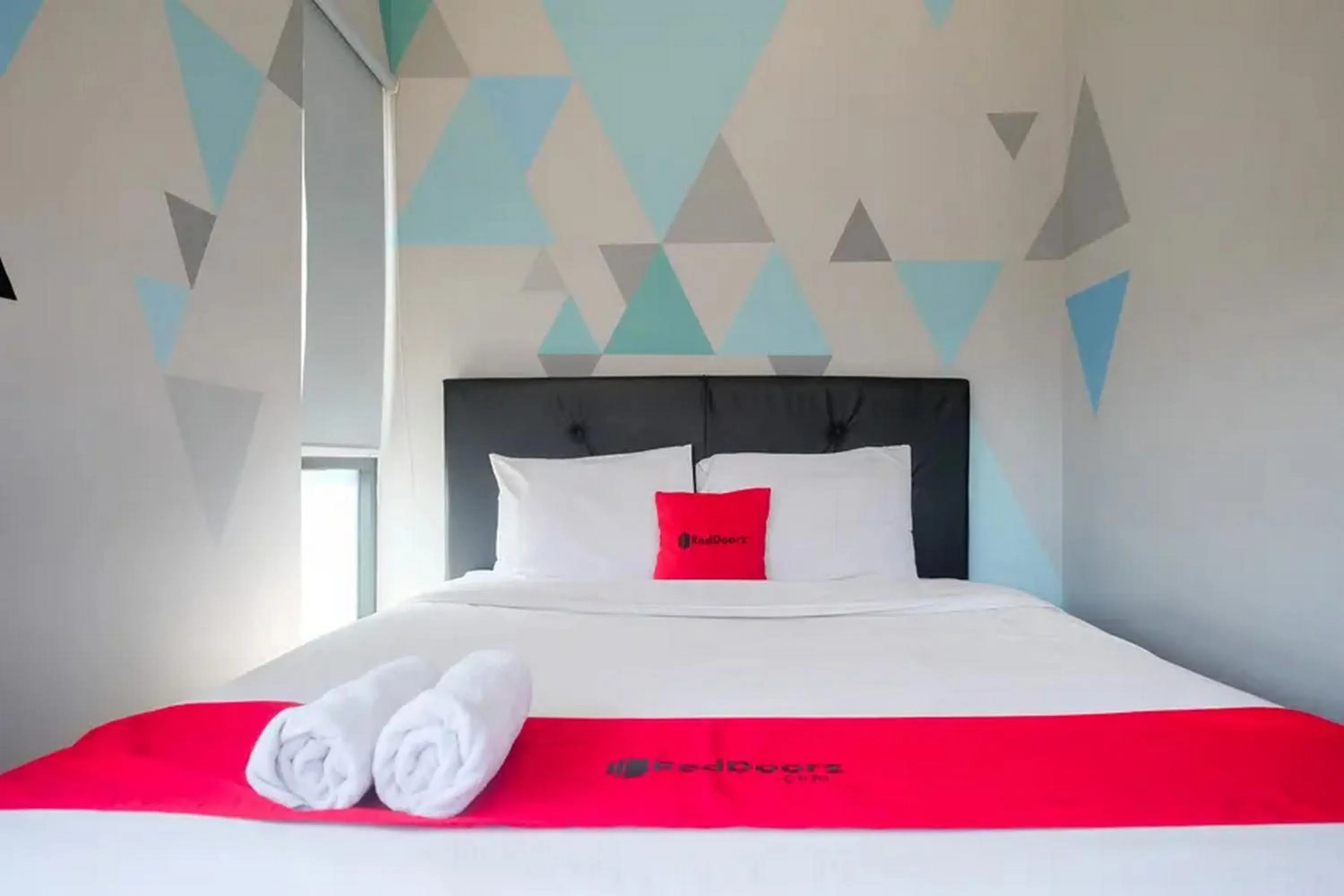 Bed in RedDoorz near Sindu Kusuma Edupark 3