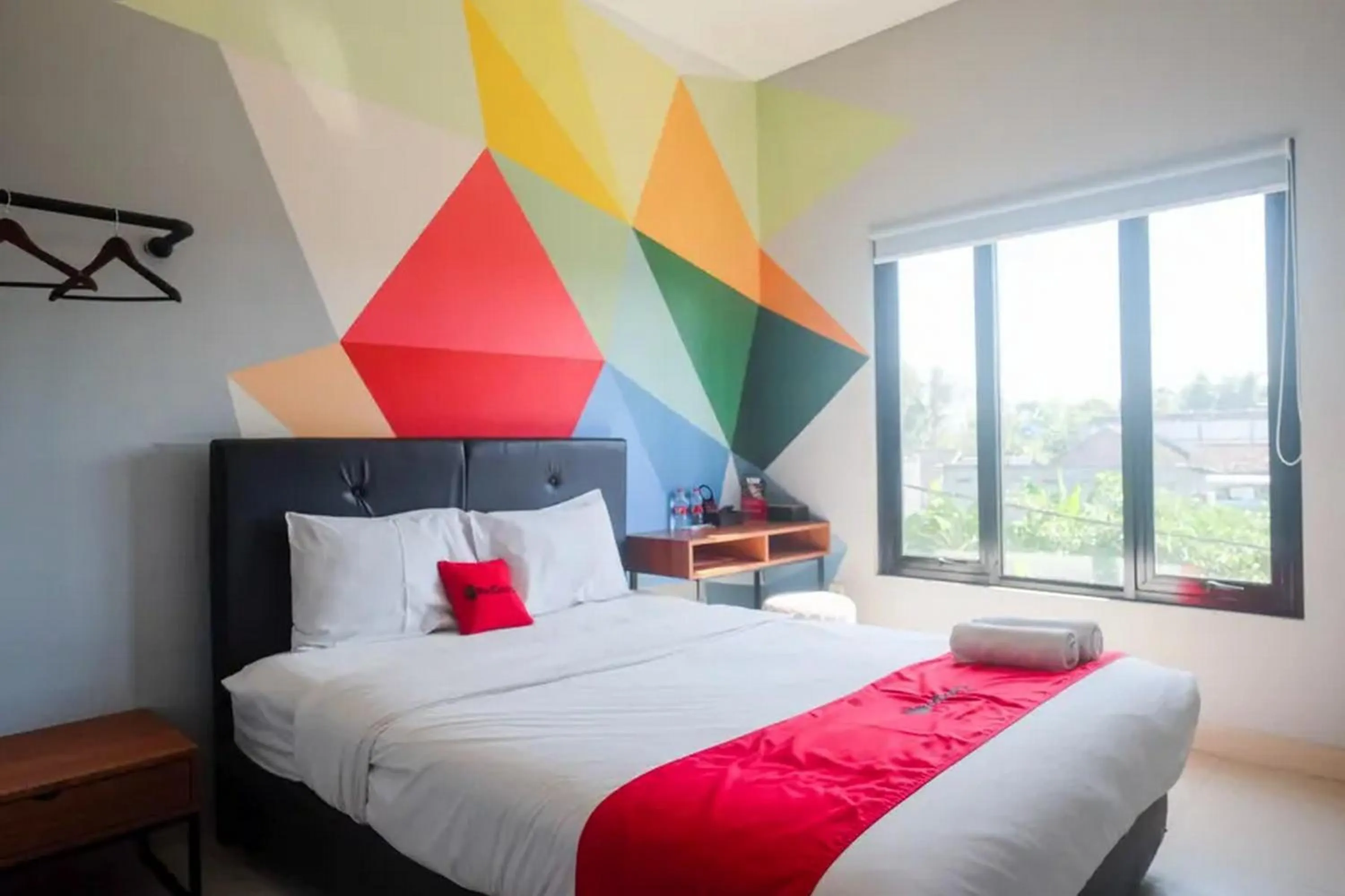Bed in RedDoorz near Sindu Kusuma Edupark 3