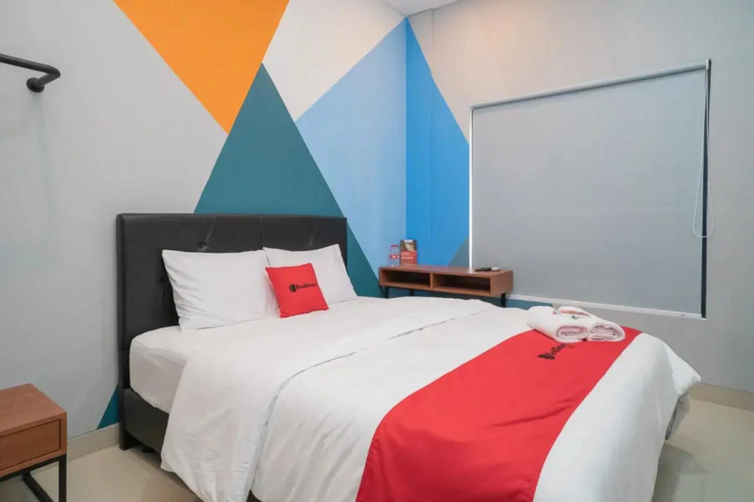 Bed in RedDoorz near Sindu Kusuma Edupark 3