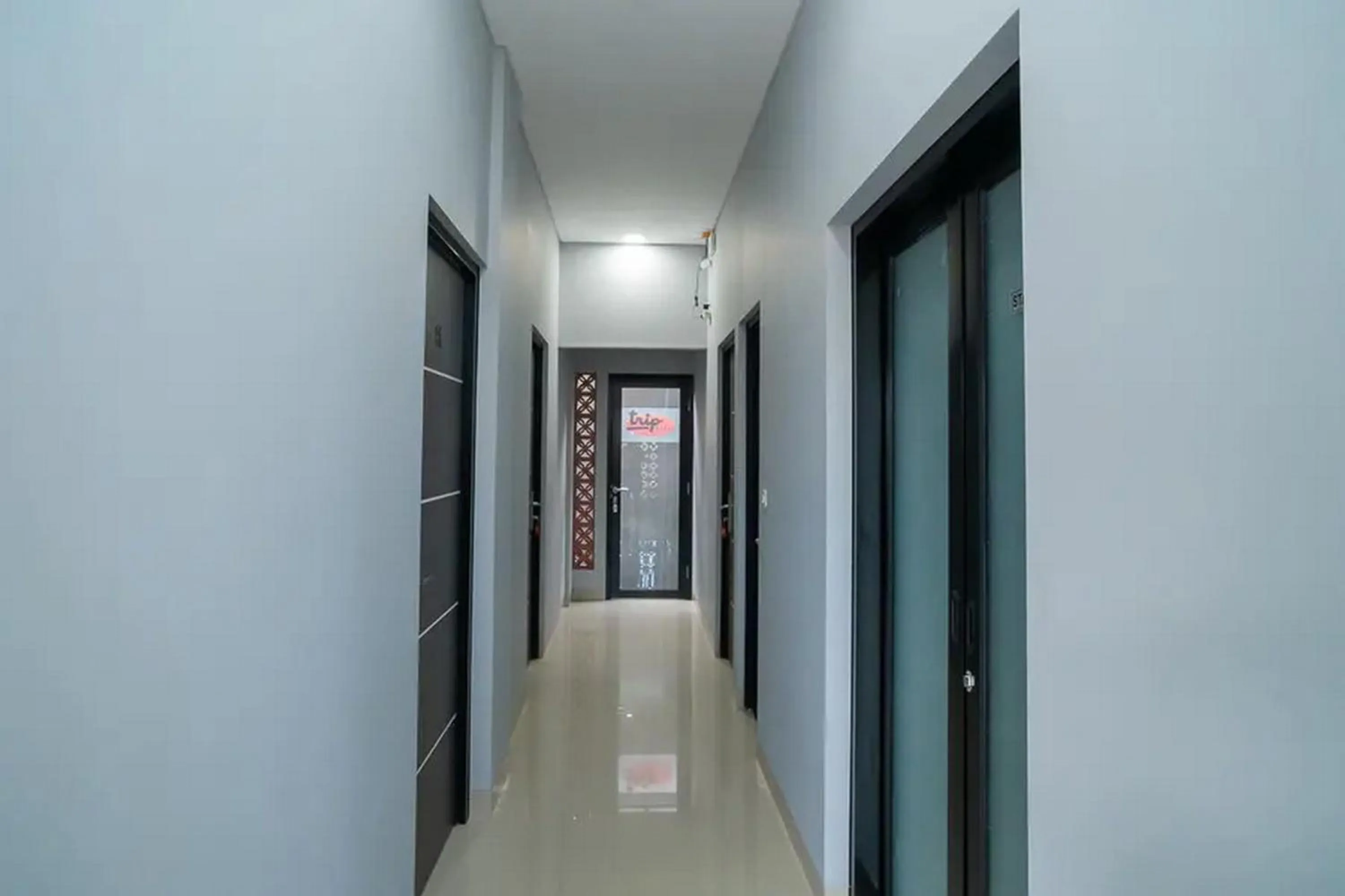 Property building in RedDoorz near Sindu Kusuma Edupark 3