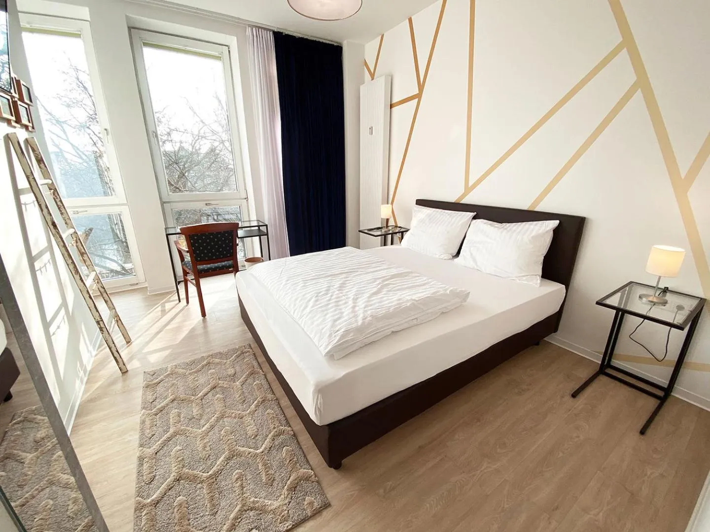 Photo of the whole room, Bed in Kangarooms - Schlachte Weserpromenade