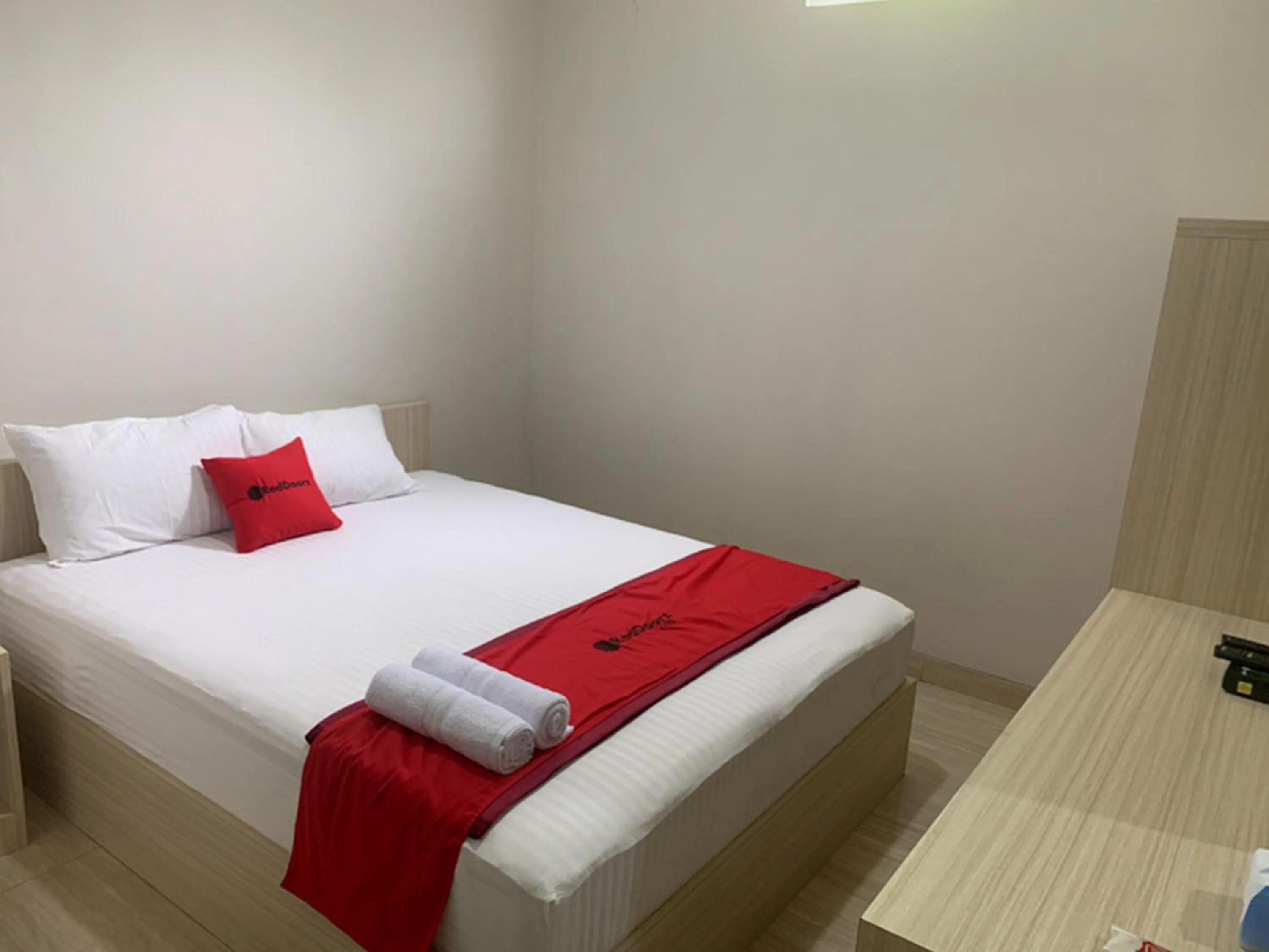 Bed in RedDoorz near Alun Alun Purbalingga