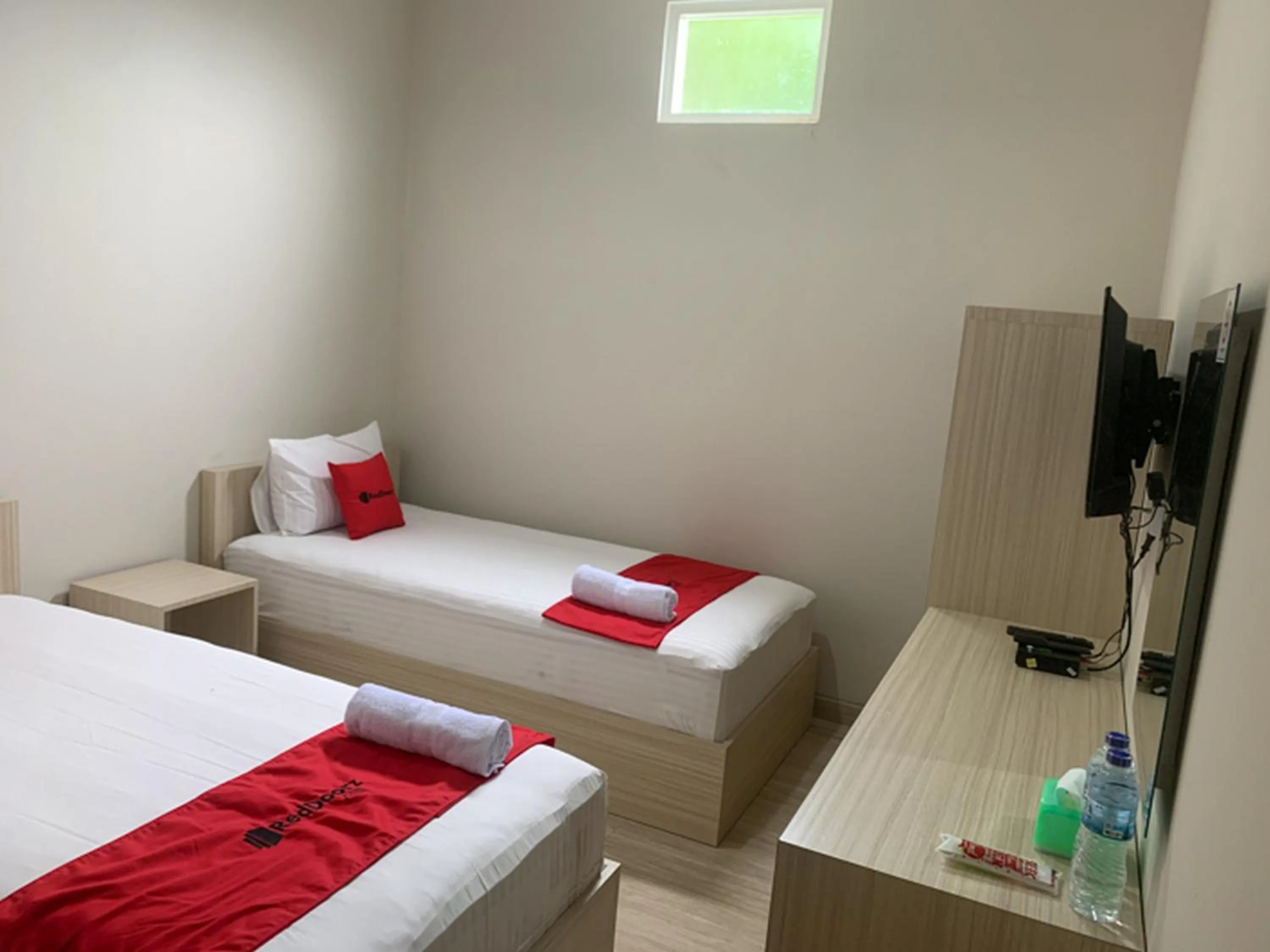 Bed in RedDoorz near Alun Alun Purbalingga