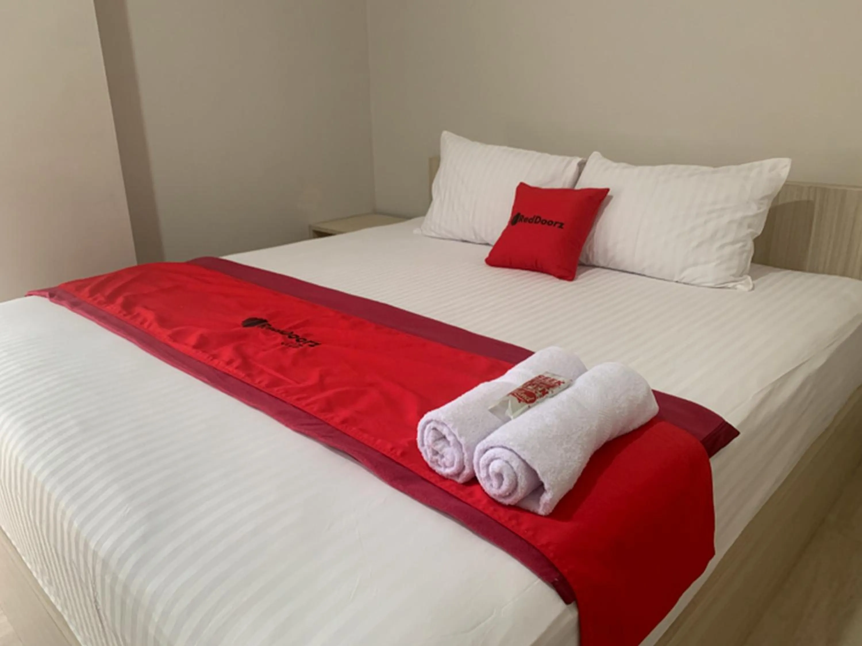 Bed in RedDoorz near Alun Alun Purbalingga