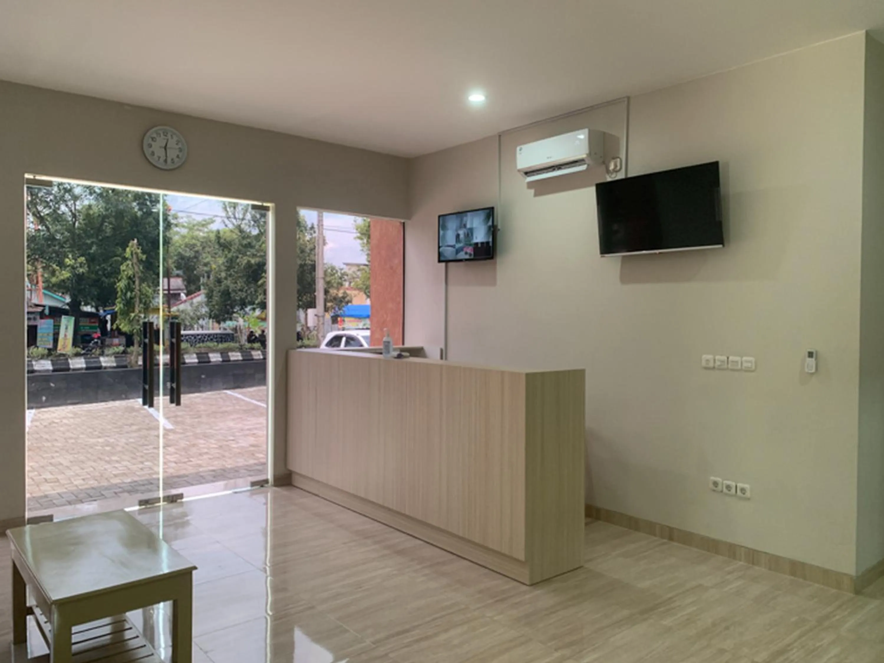 Lobby or reception in RedDoorz near Alun Alun Purbalingga