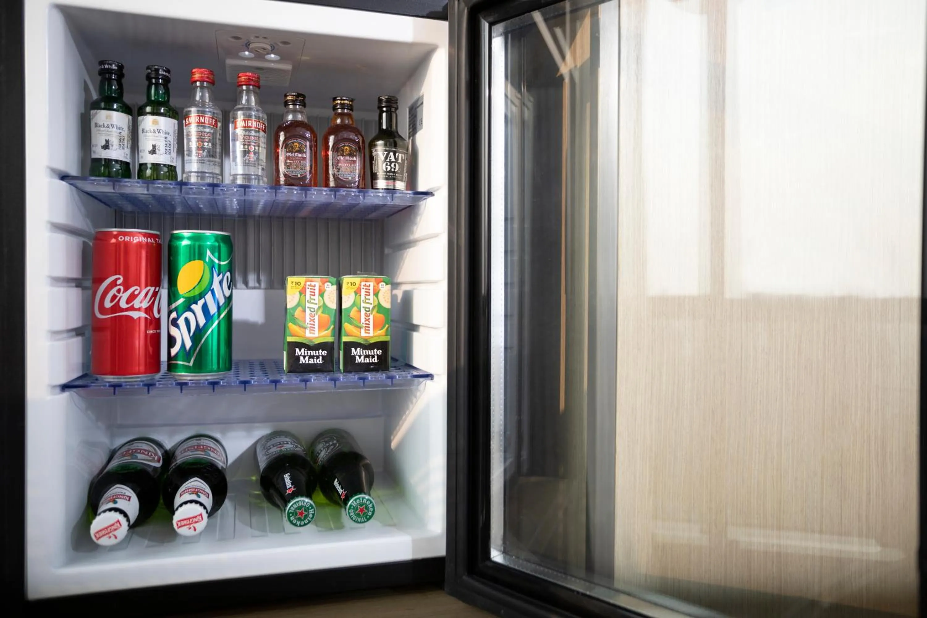 Drinks in The Crescent