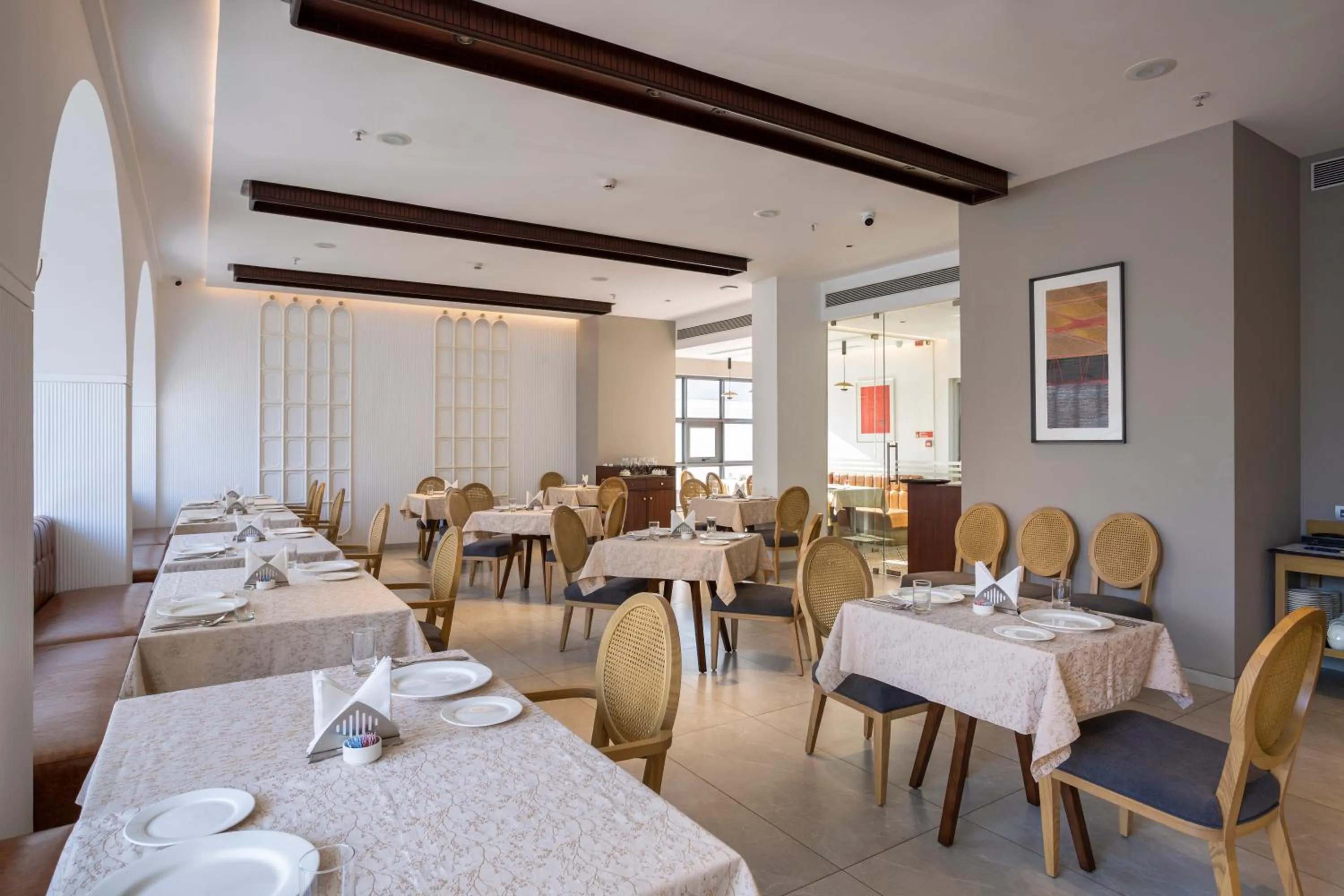 Restaurant/places to eat in The Crescent