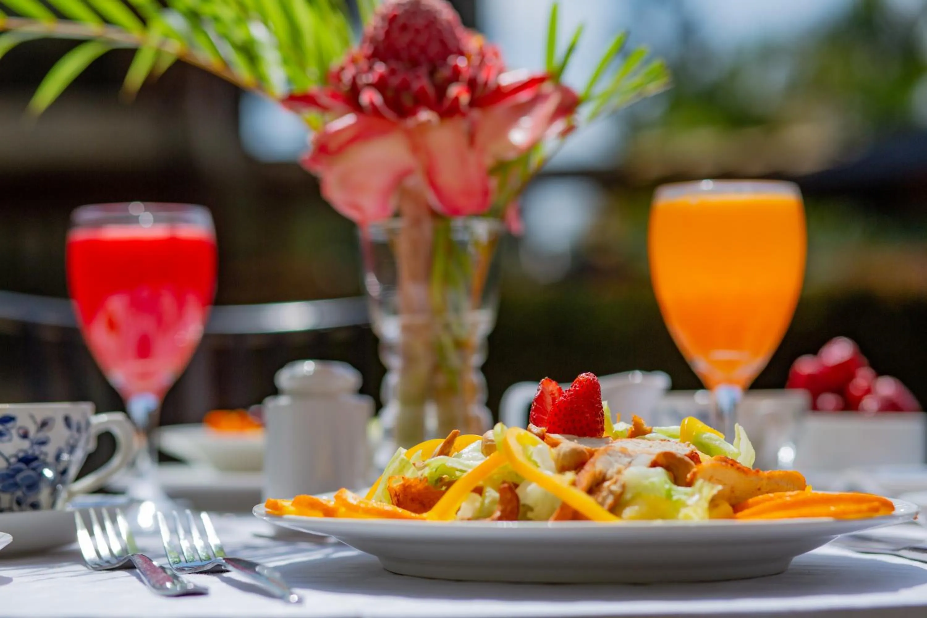 Restaurant/places to eat in Humura Resorts