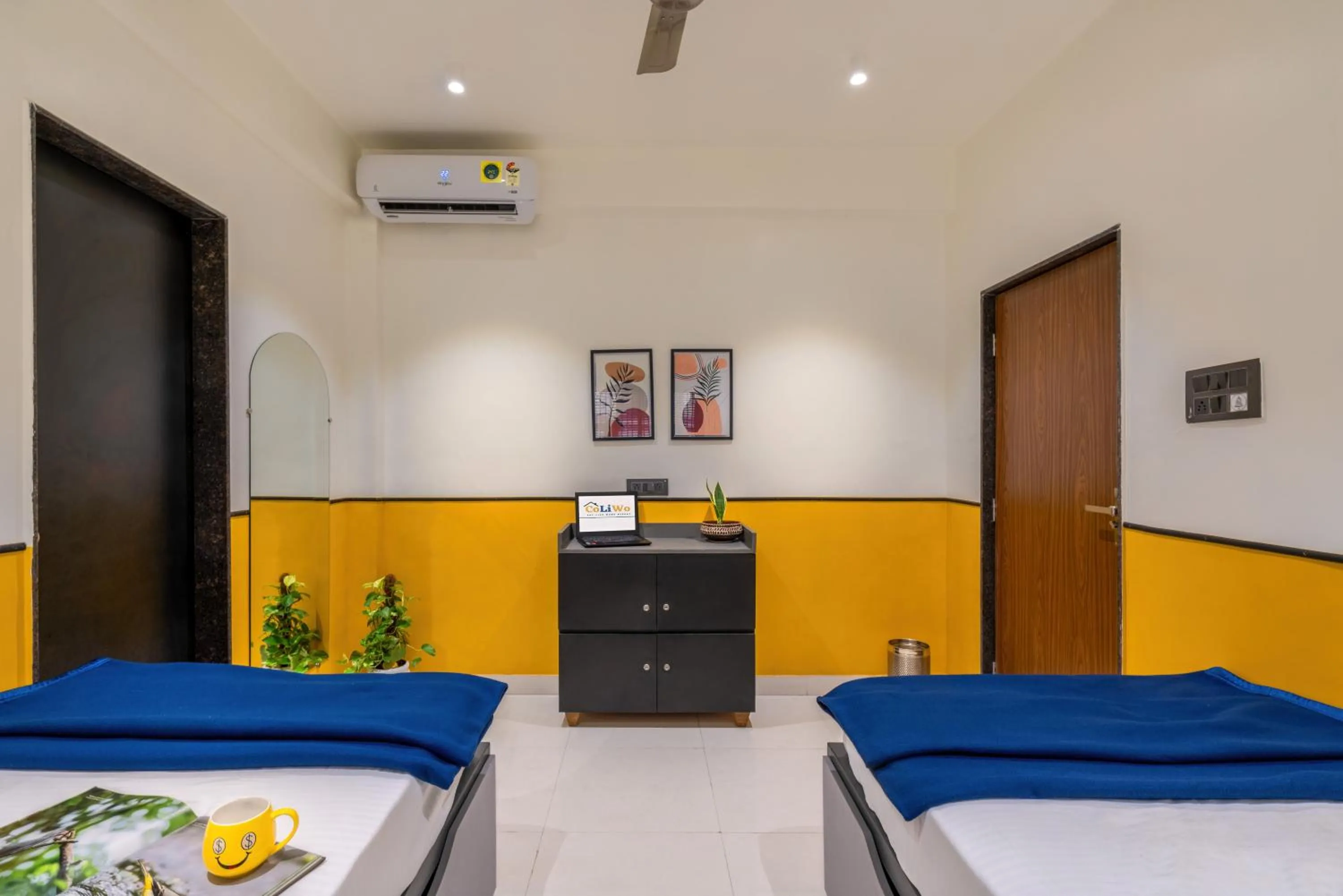 Bedroom, Bed in Coliwo Un - Viman Nagar