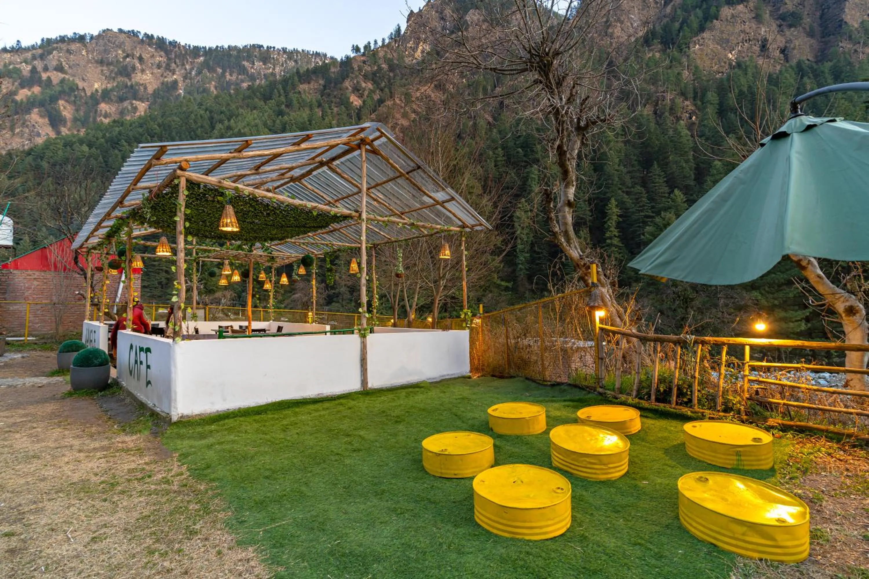 Garden in Jungle Hostel by Whoopers