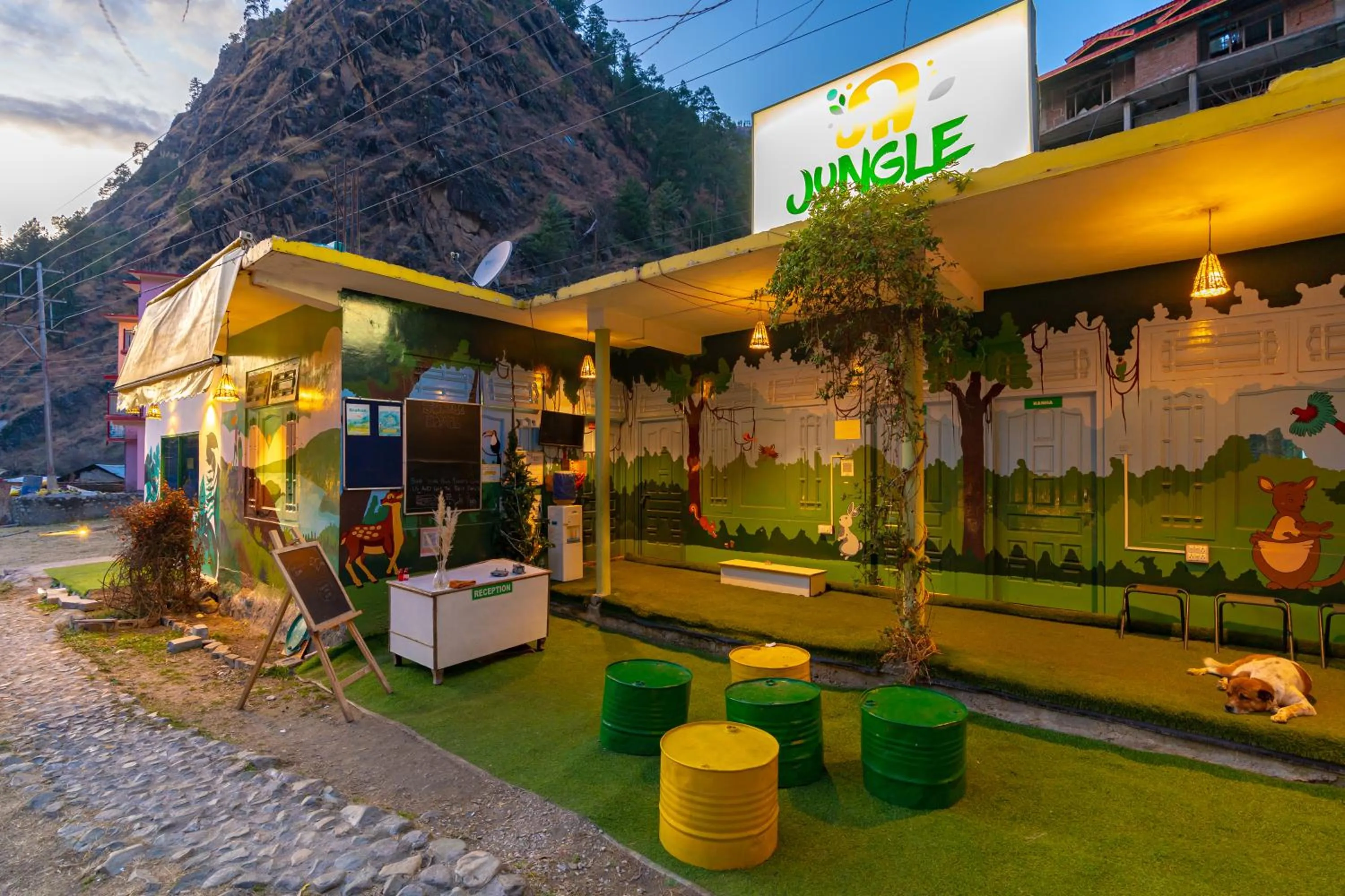 Property building in Jungle Hostel by Whoopers