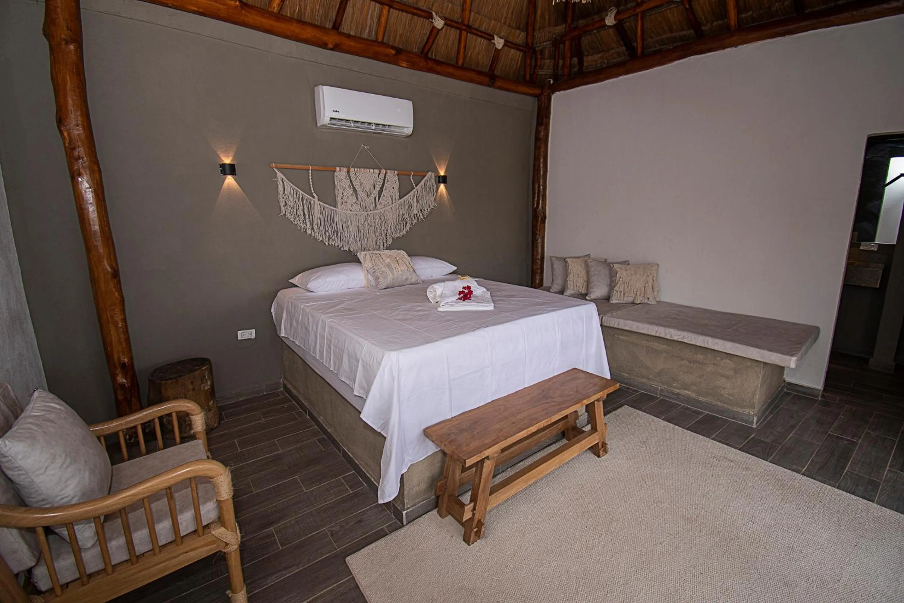 Bedroom, Bed in Santuario Beach Hostel