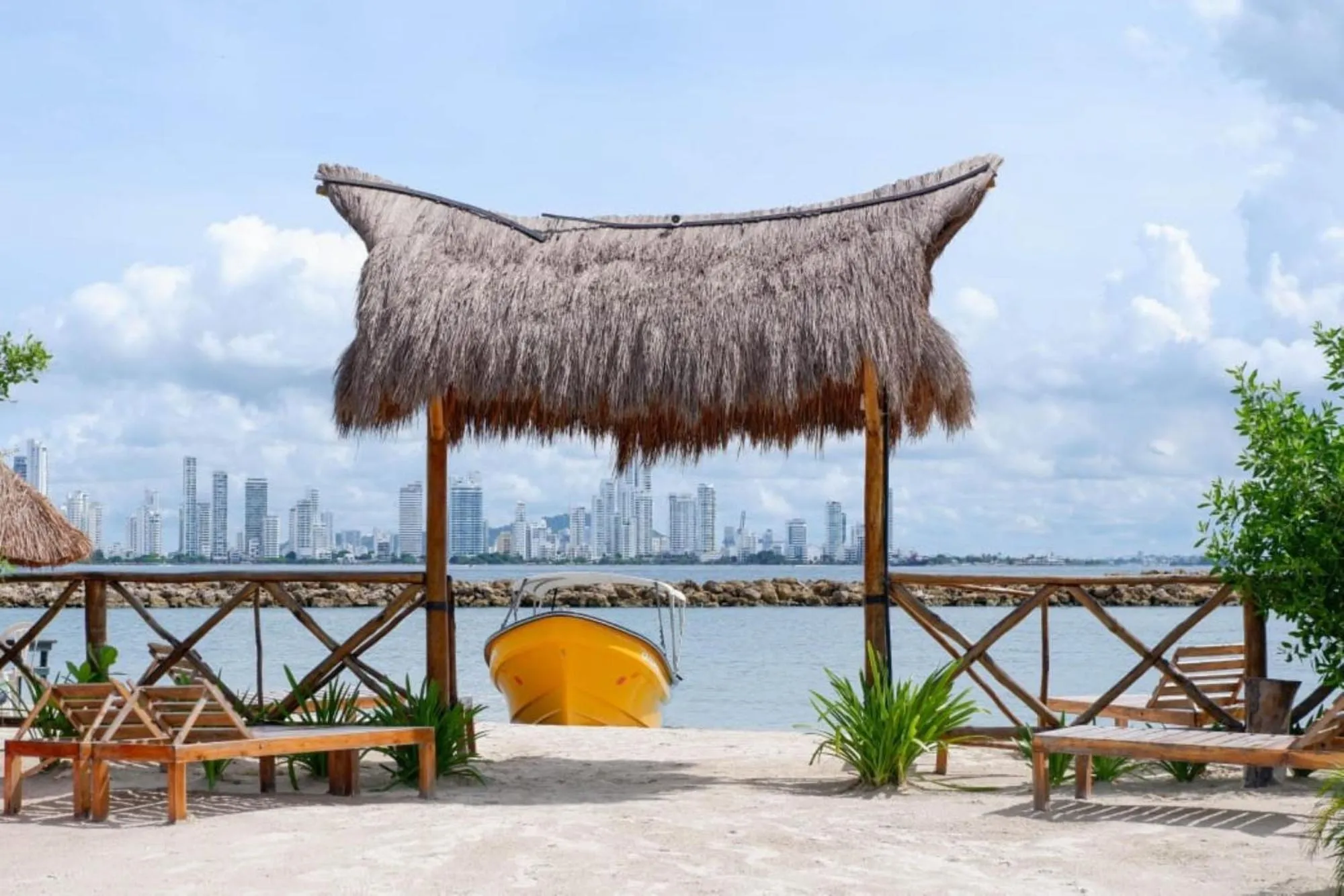 Property building in AMALIFE Beach Club & Hotel