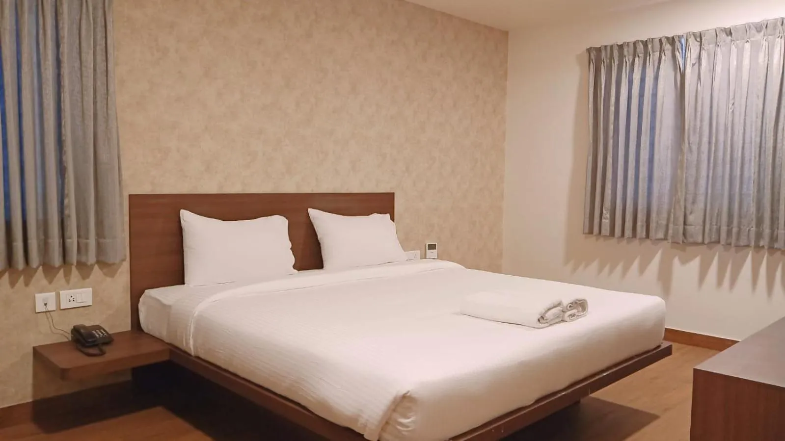 Bed in HOTEL VINTAGE CASTLE