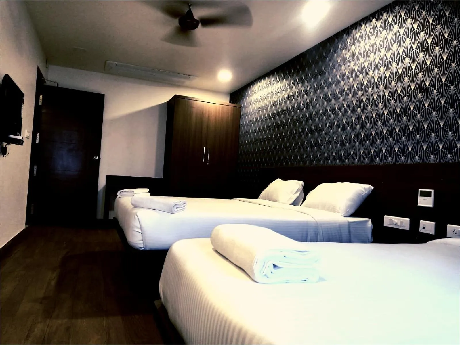 Bed in HOTEL VINTAGE CASTLE