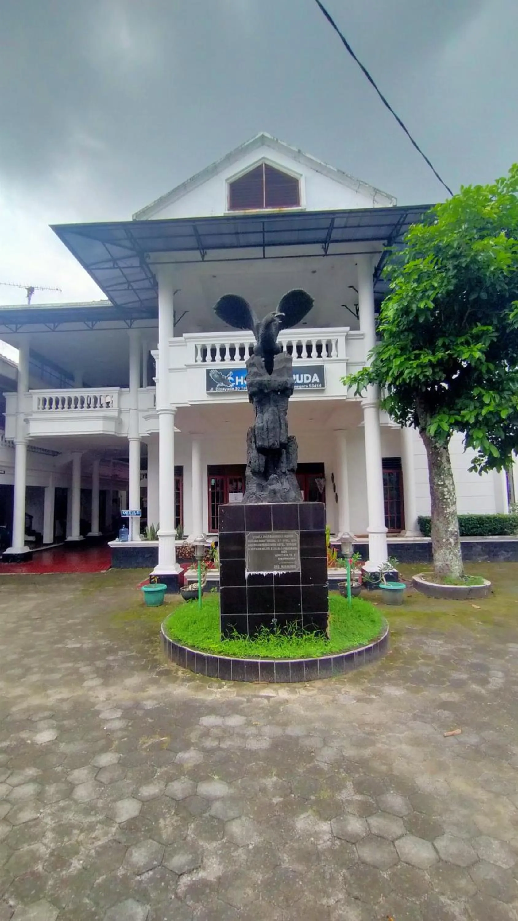 Property building in Hotel Garuda Syariah near Alun Alun Banjarnegara