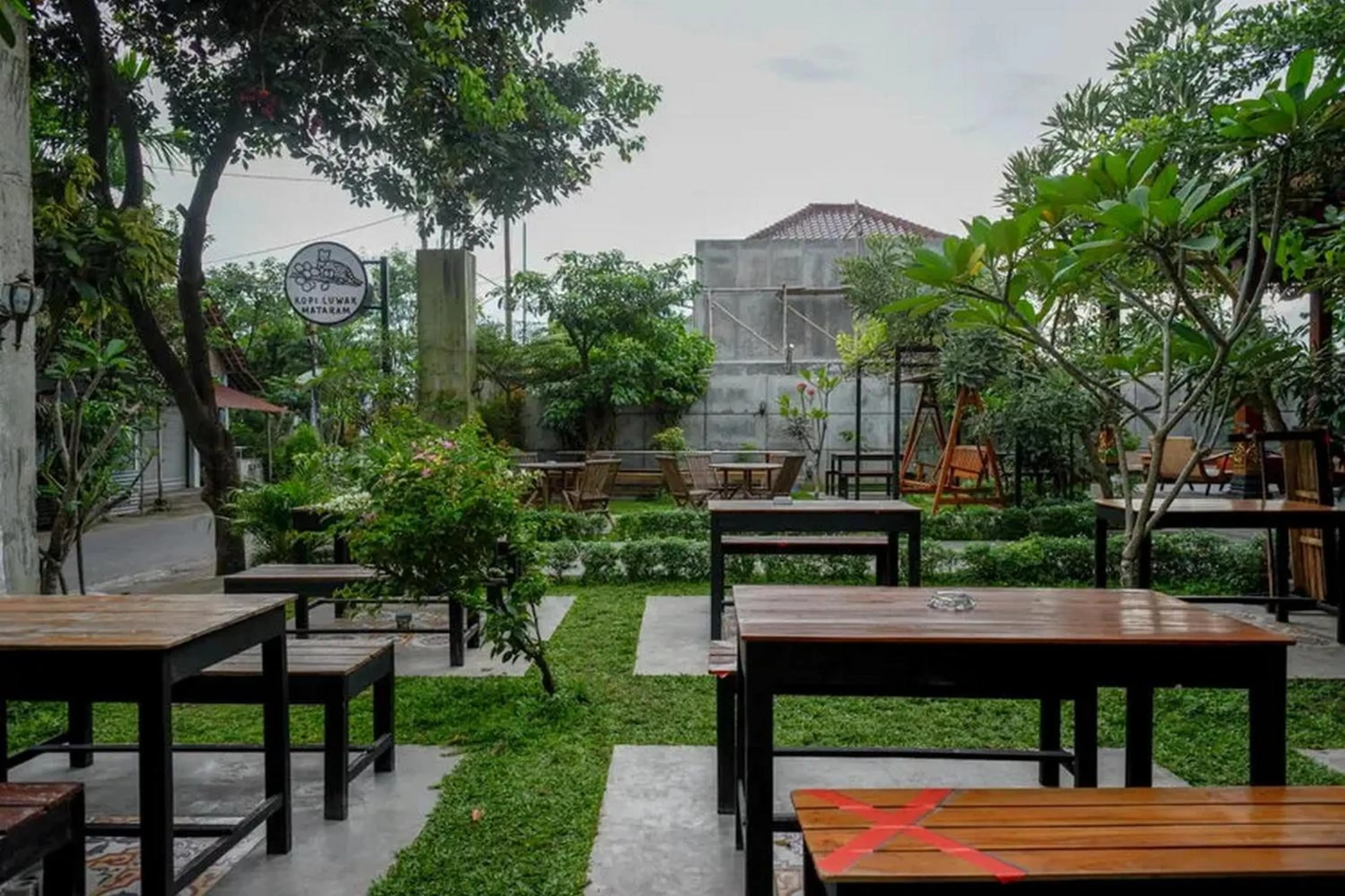 Restaurant/places to eat in Griya Mataram Kotagede Mitra RedDoorz