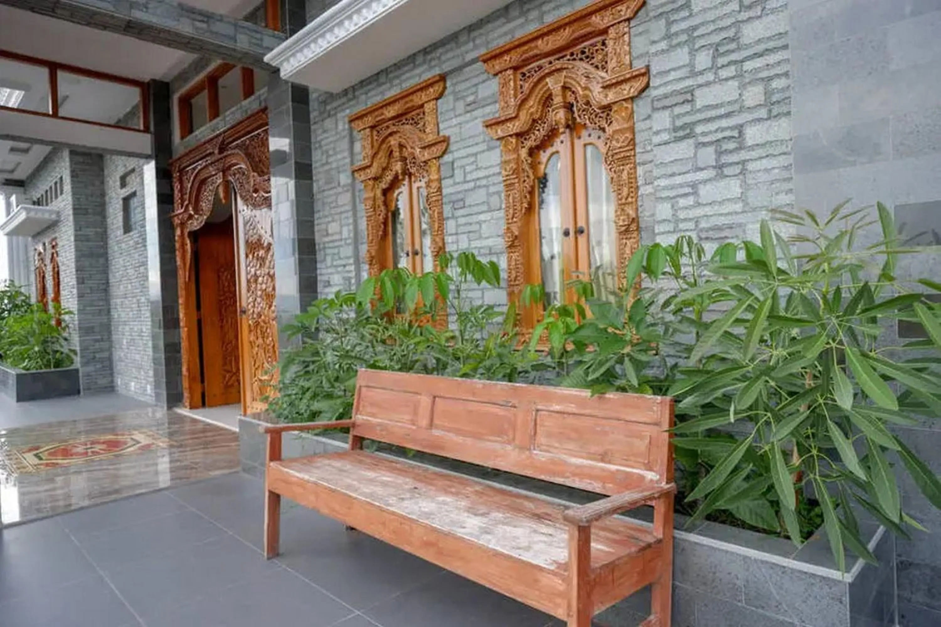 Seating area in Griya Mataram Kotagede Mitra RedDoorz