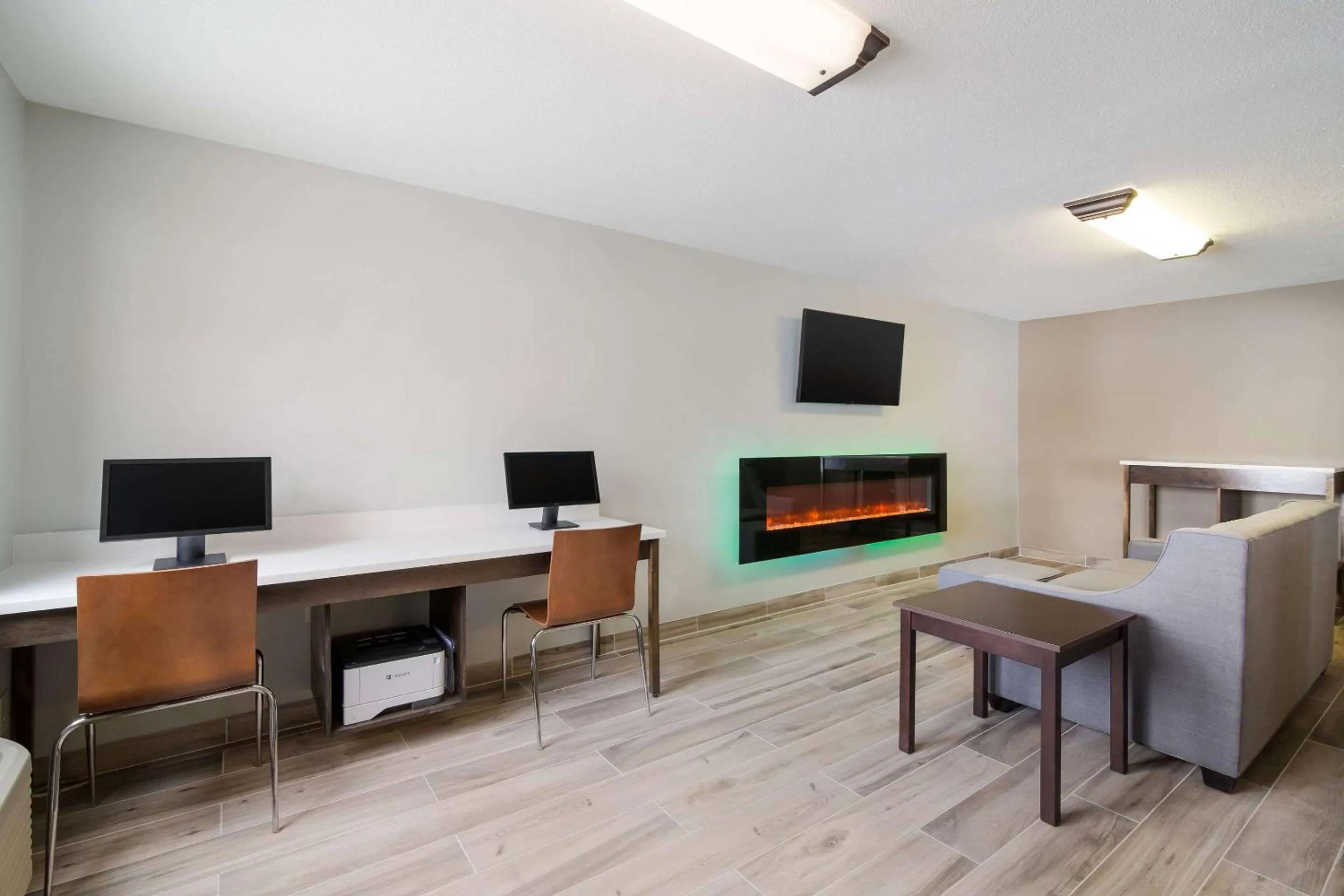 On site, Bed in Econo Lodge Williston