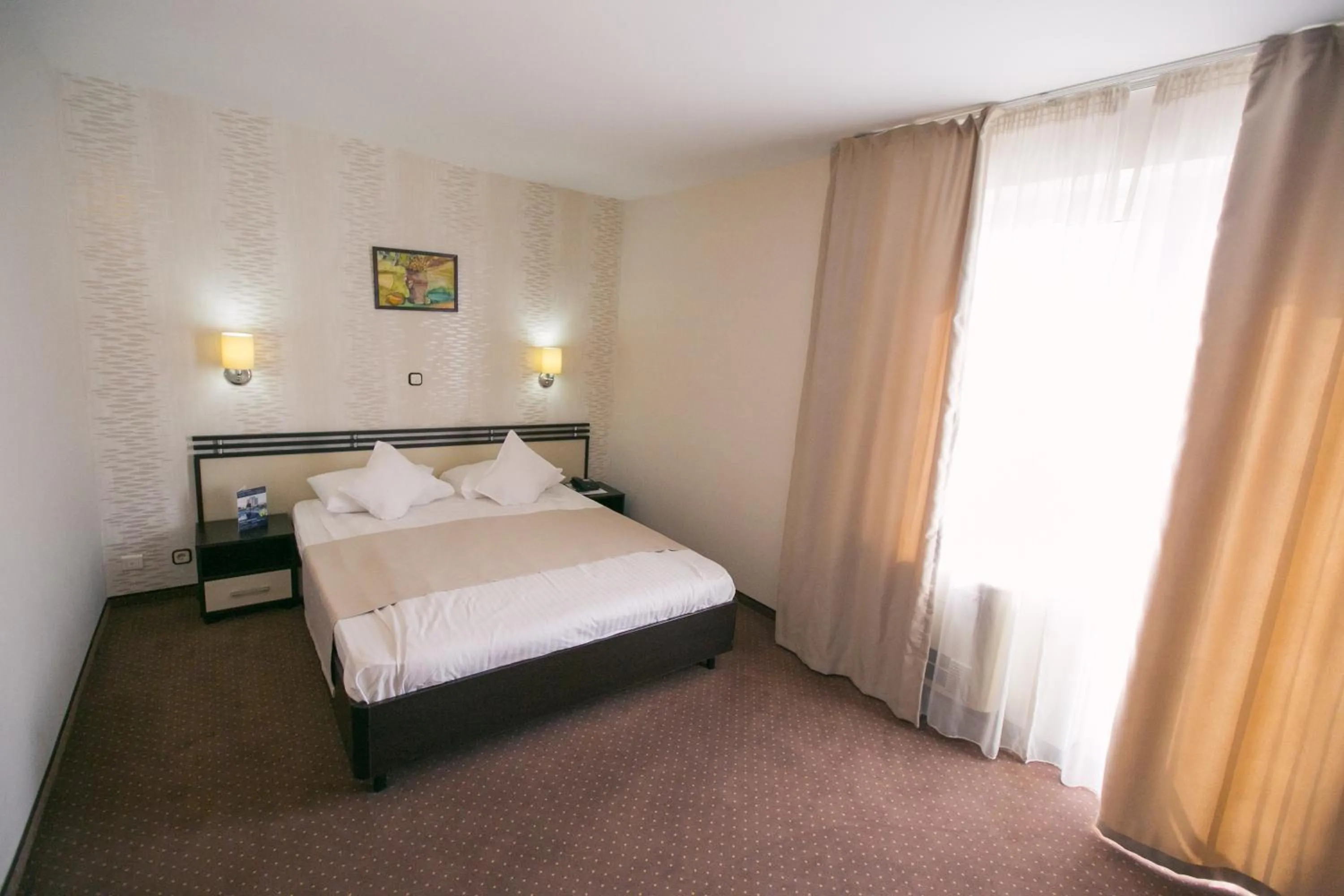 Photo of the whole room in Hotel International