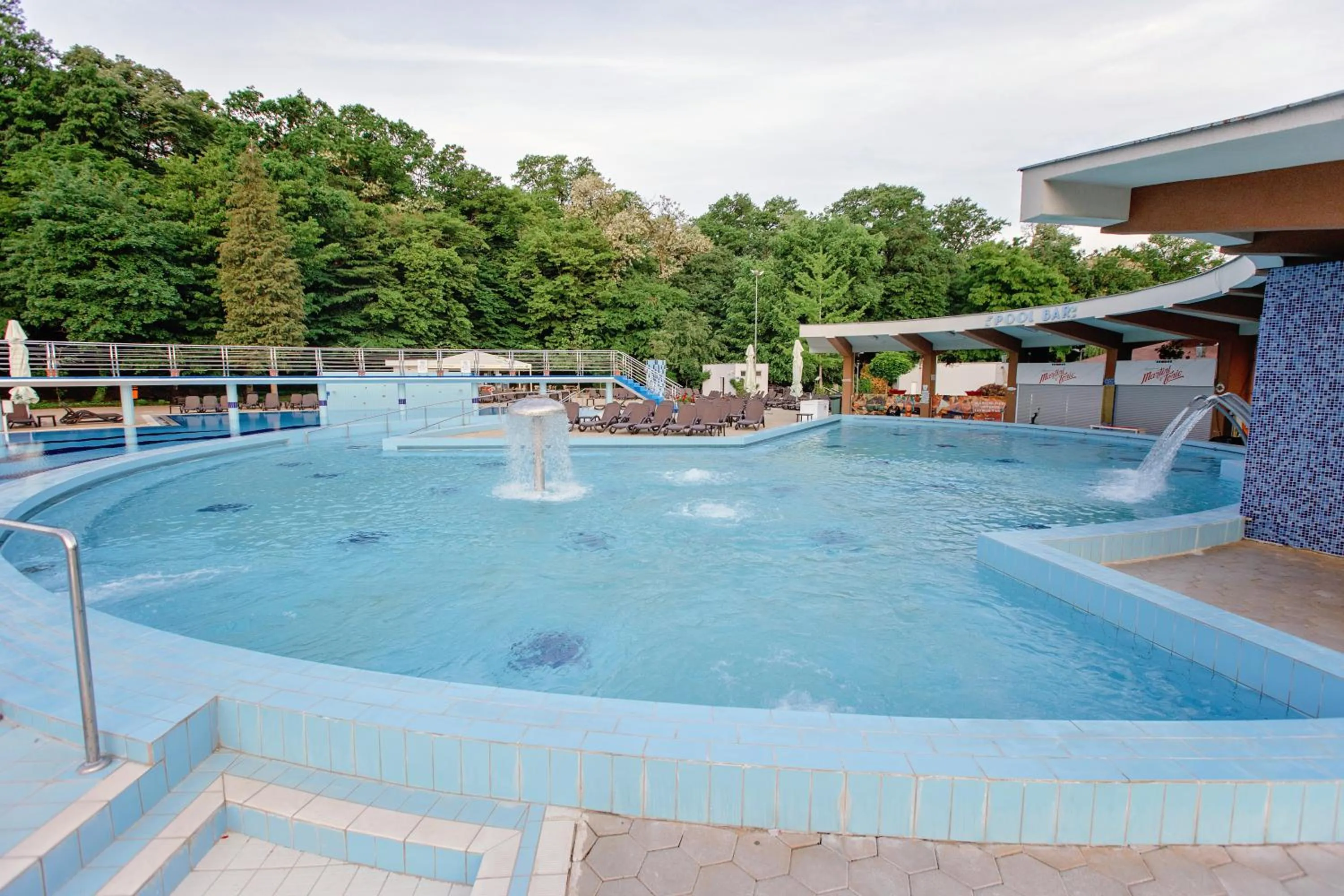Swimming pool in Hotel International