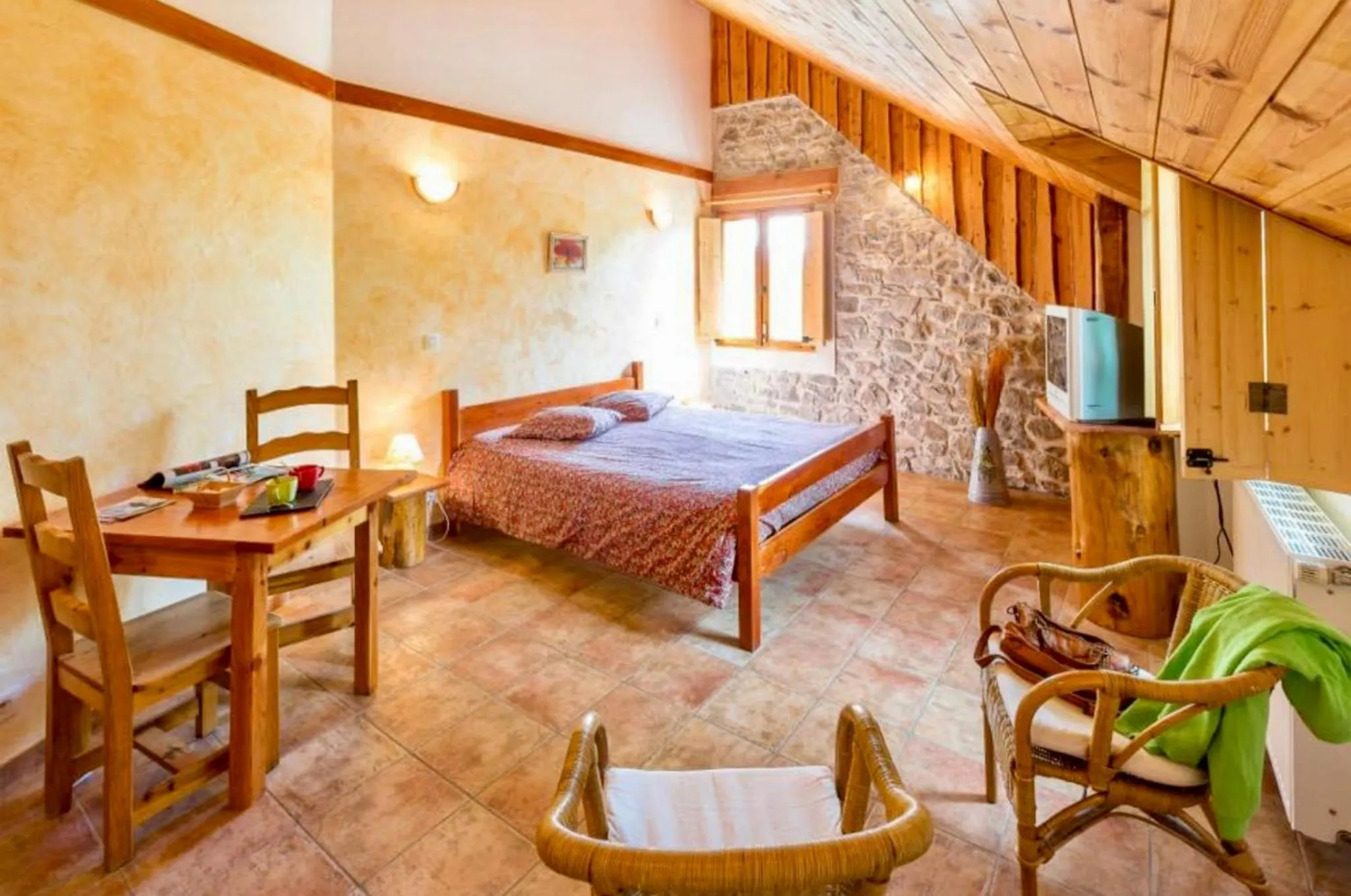 Bed in Chambres d'hôtes l'Abondance