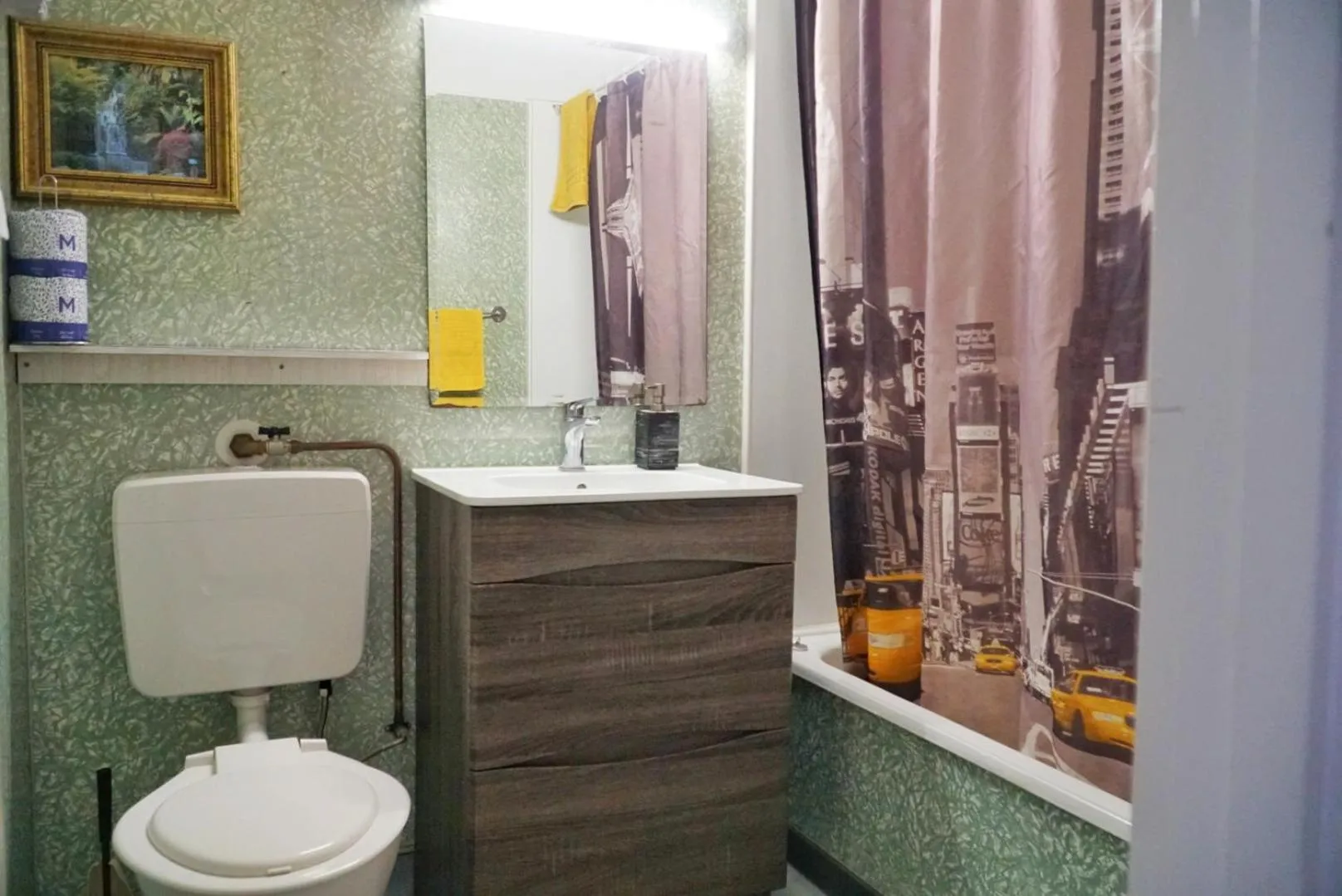 Bathroom in Ariki Backpackers