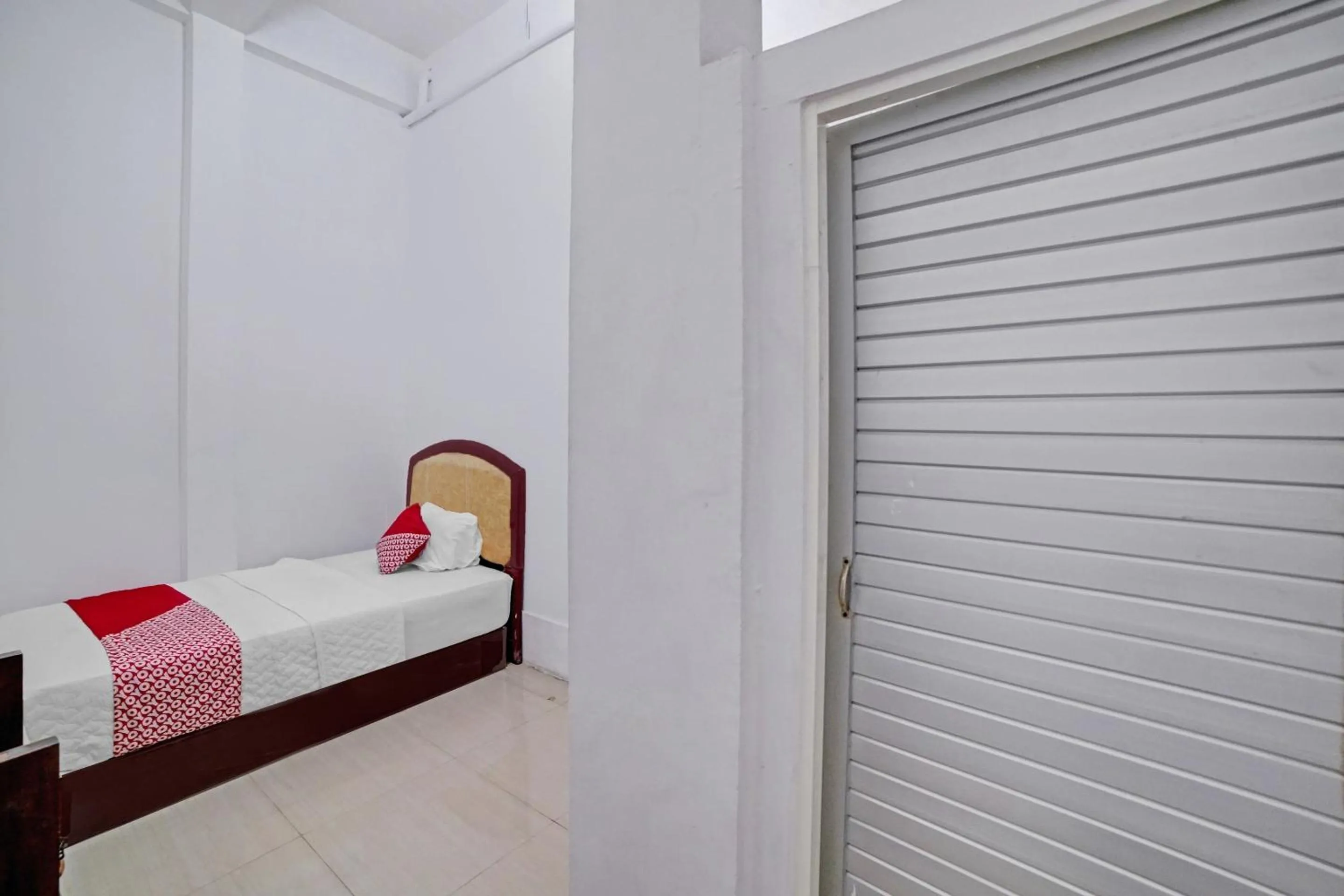 Bedroom, Bed in Hotel O Sepakat Guest House