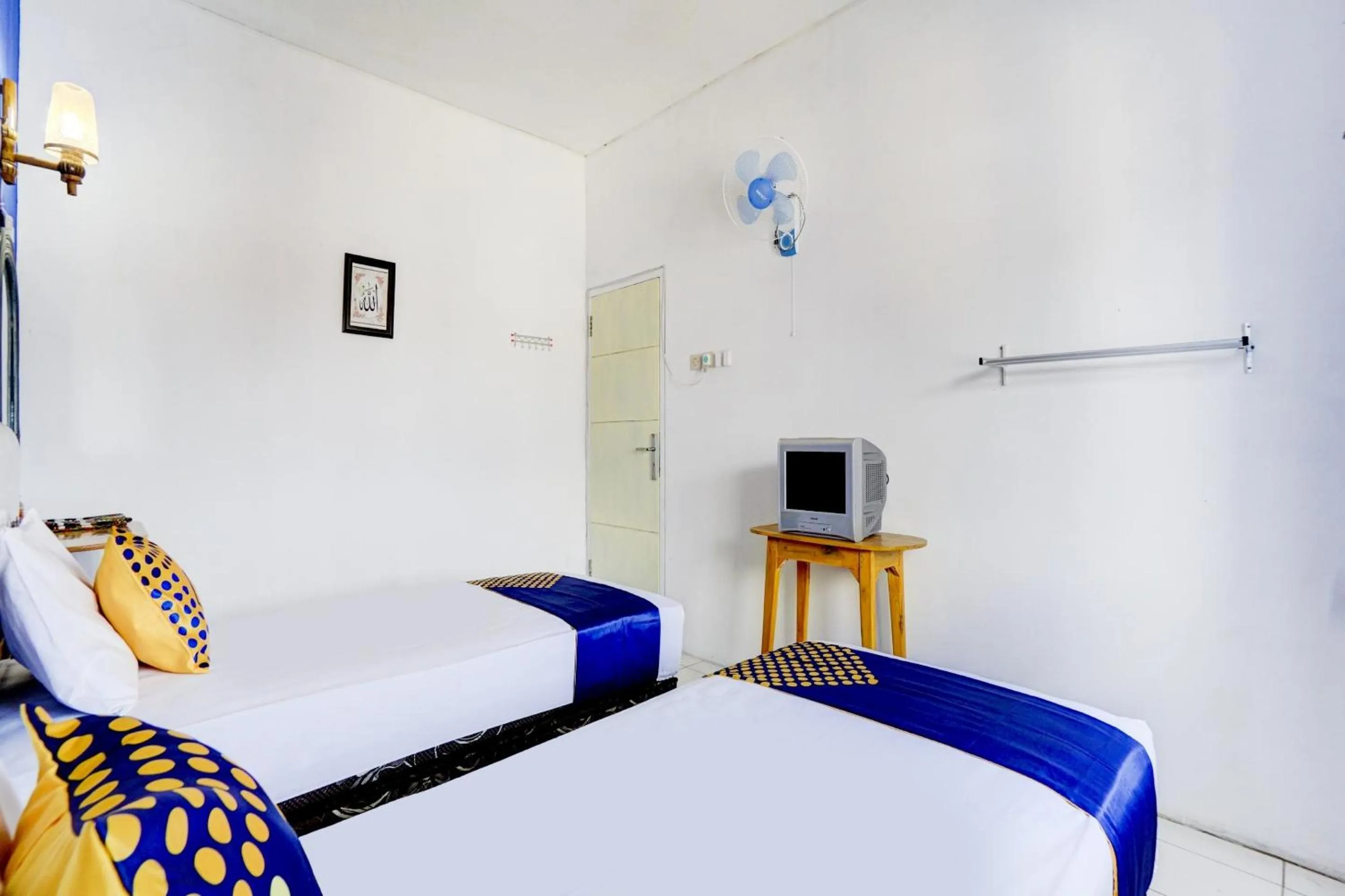 Bedroom in Hotel O Edotel Tebe Syariah