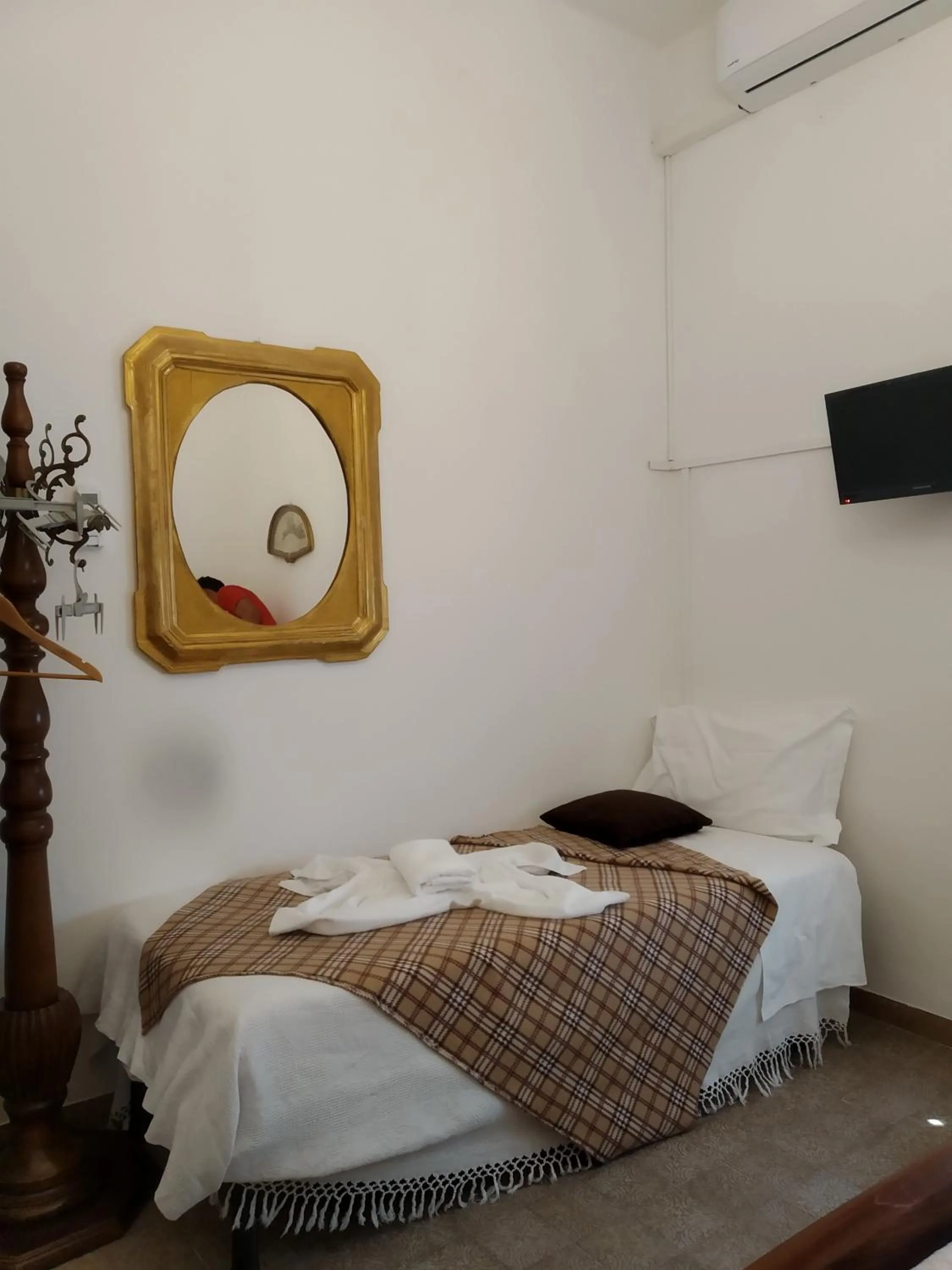 Family in B&B Mavipagi