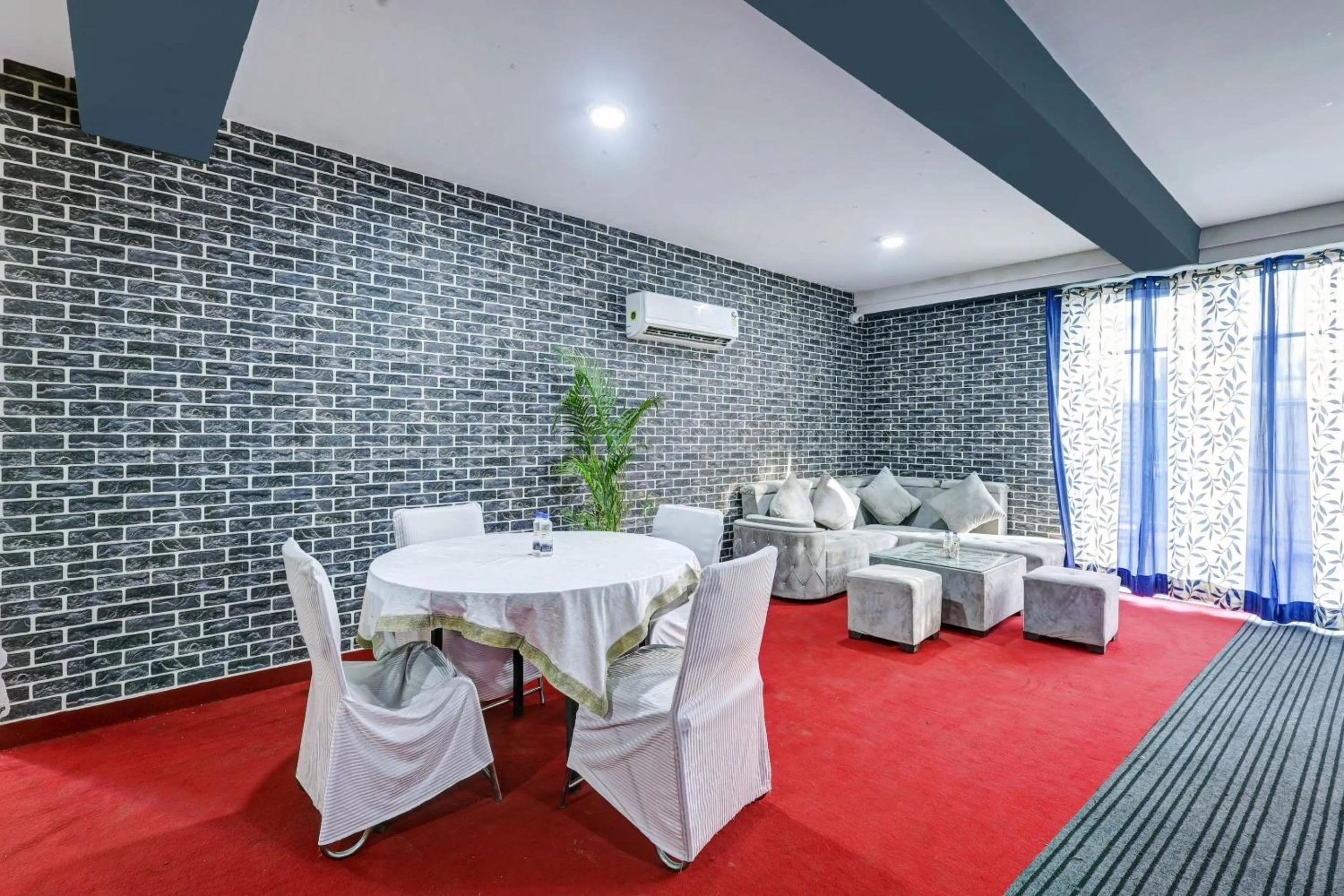 Other in Super Townhouse Tipsyy Near Bestech Central Square Mall
