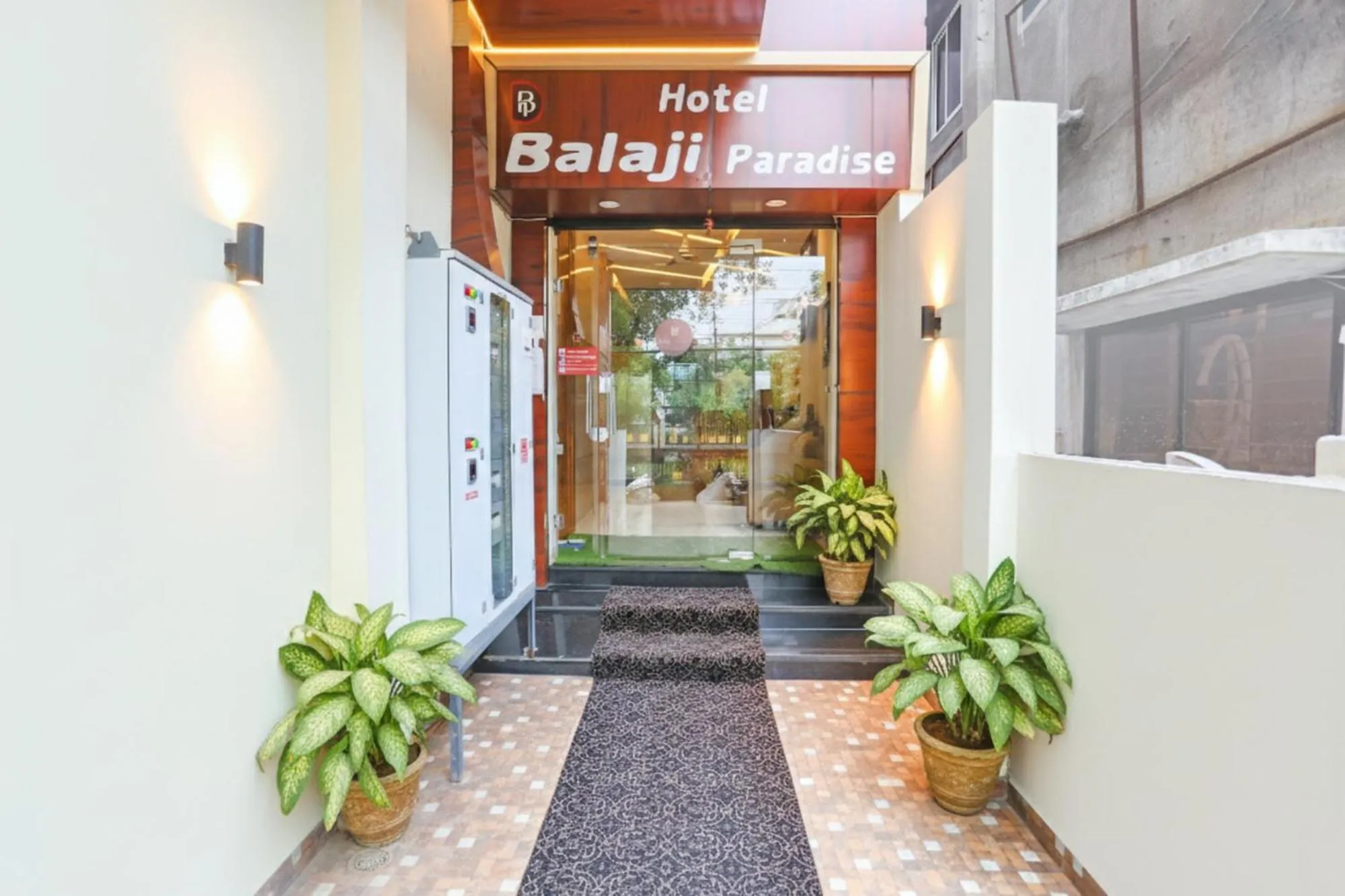 Facade/entrance in FabHotel Balaji Paradise