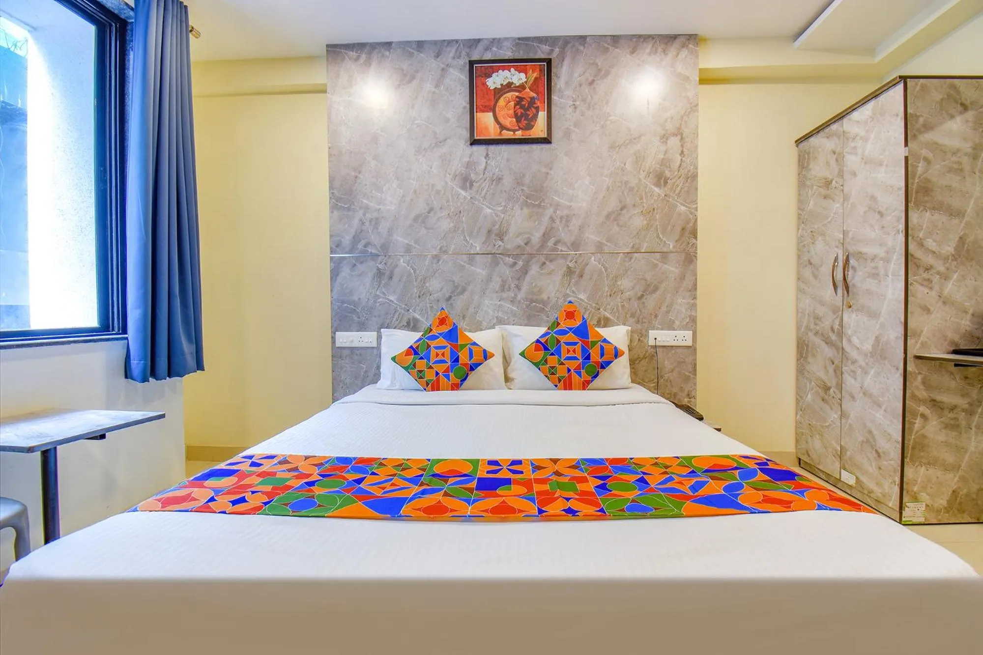 Bed in FabHotel Gargi Inn - Near Balewadi Stadium