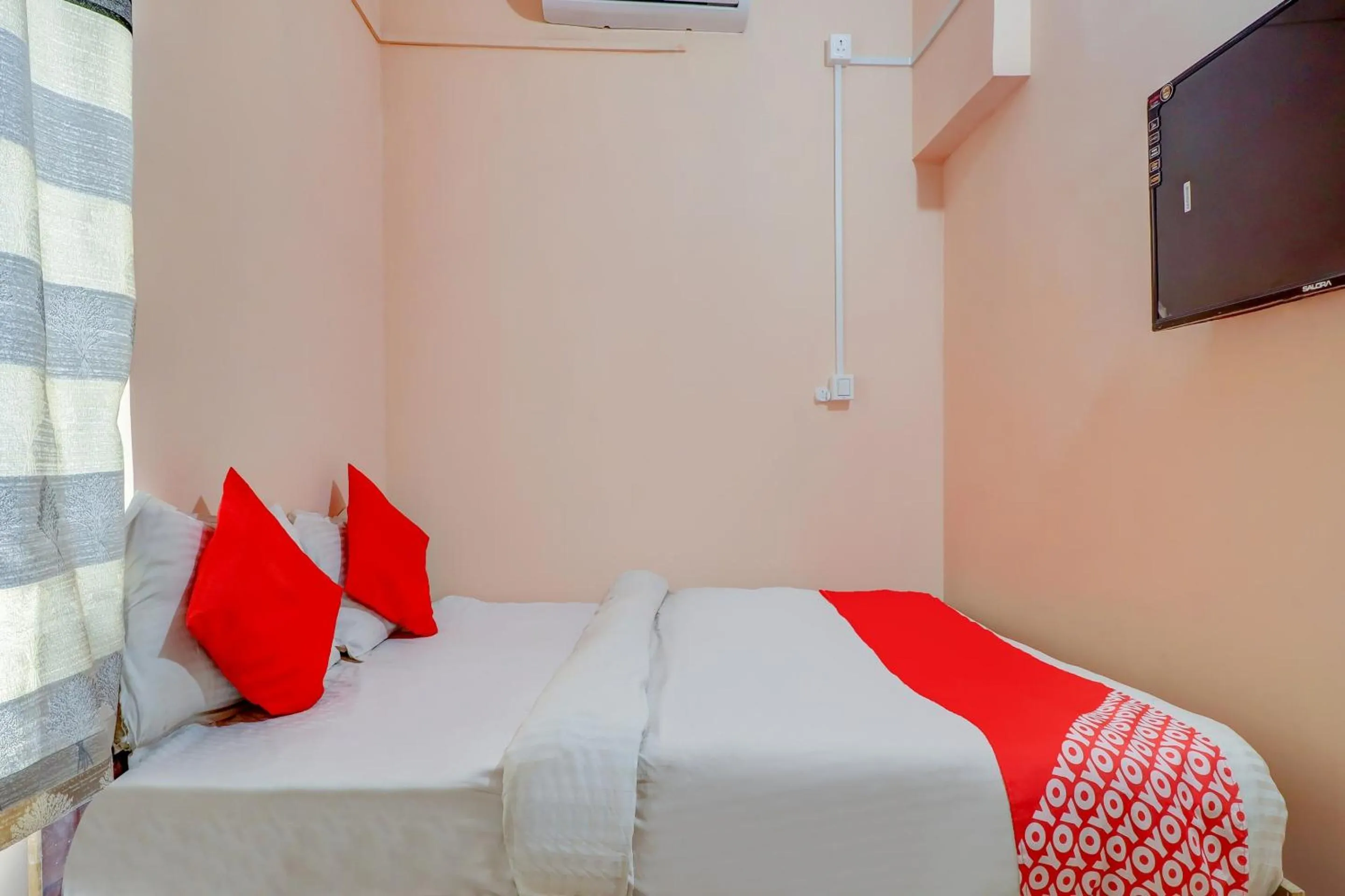 Bedroom, Bed in Hotel O Sidhu Kanhu & Banquet