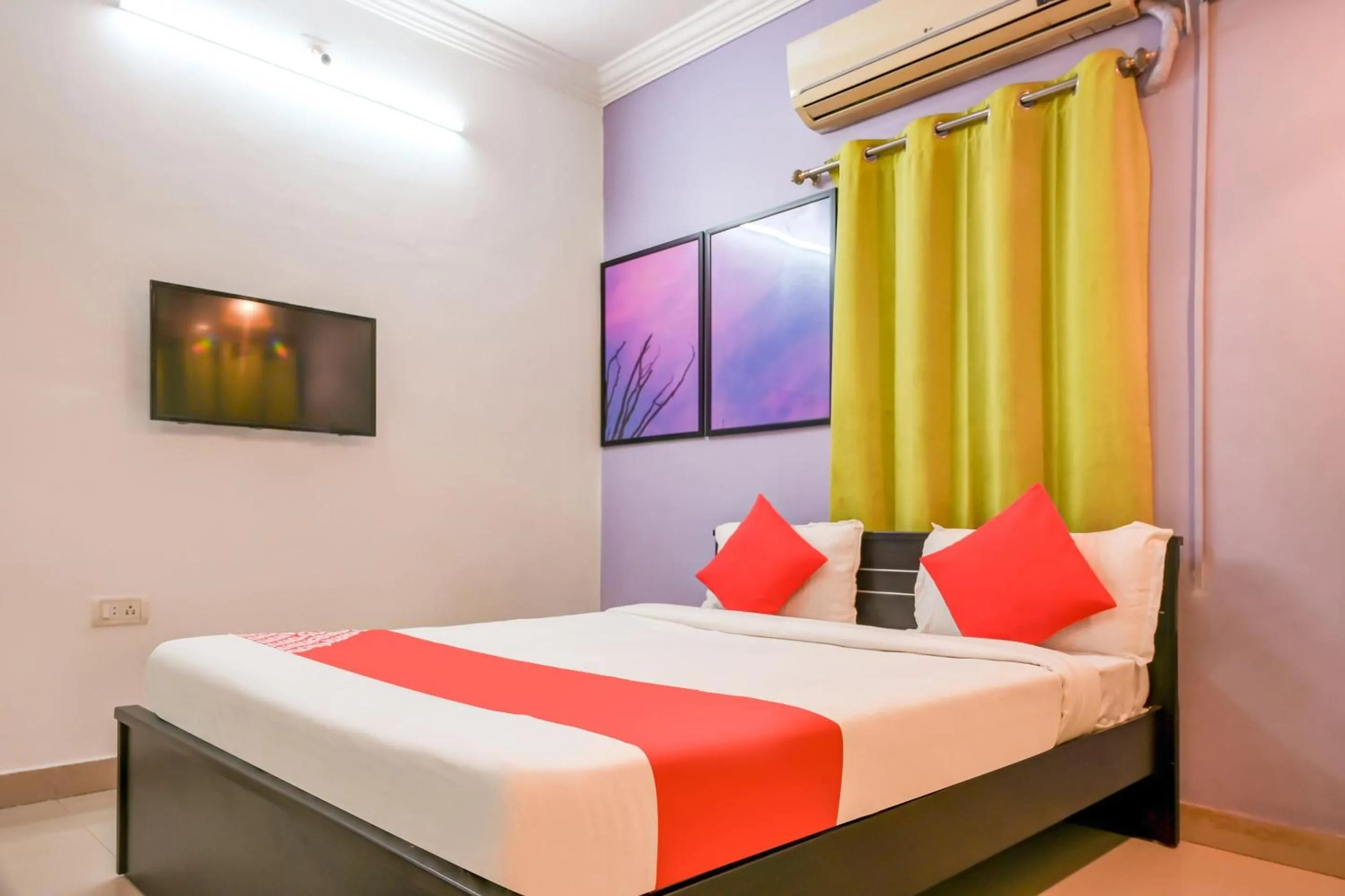 Bedroom in Hotel O DREAM INN