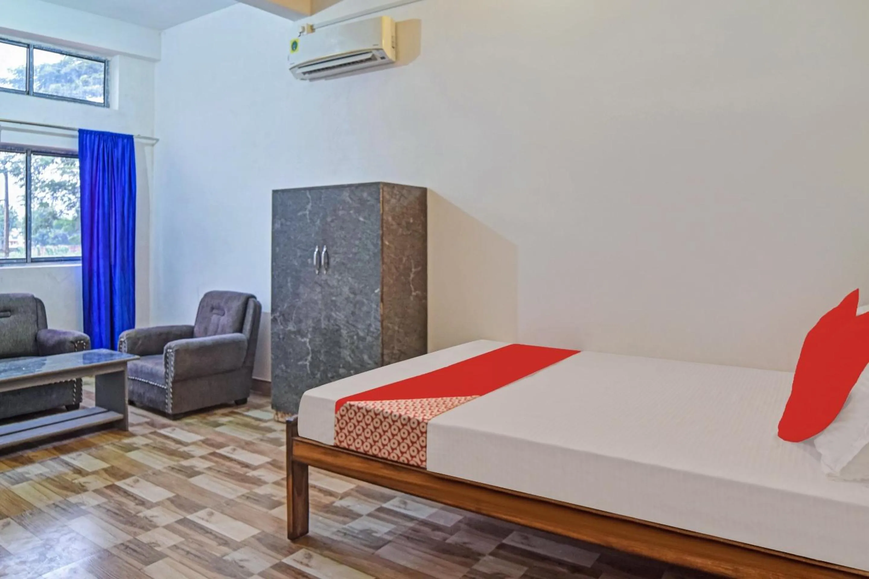 Bedroom, Bed in Hotel O JP Guest House