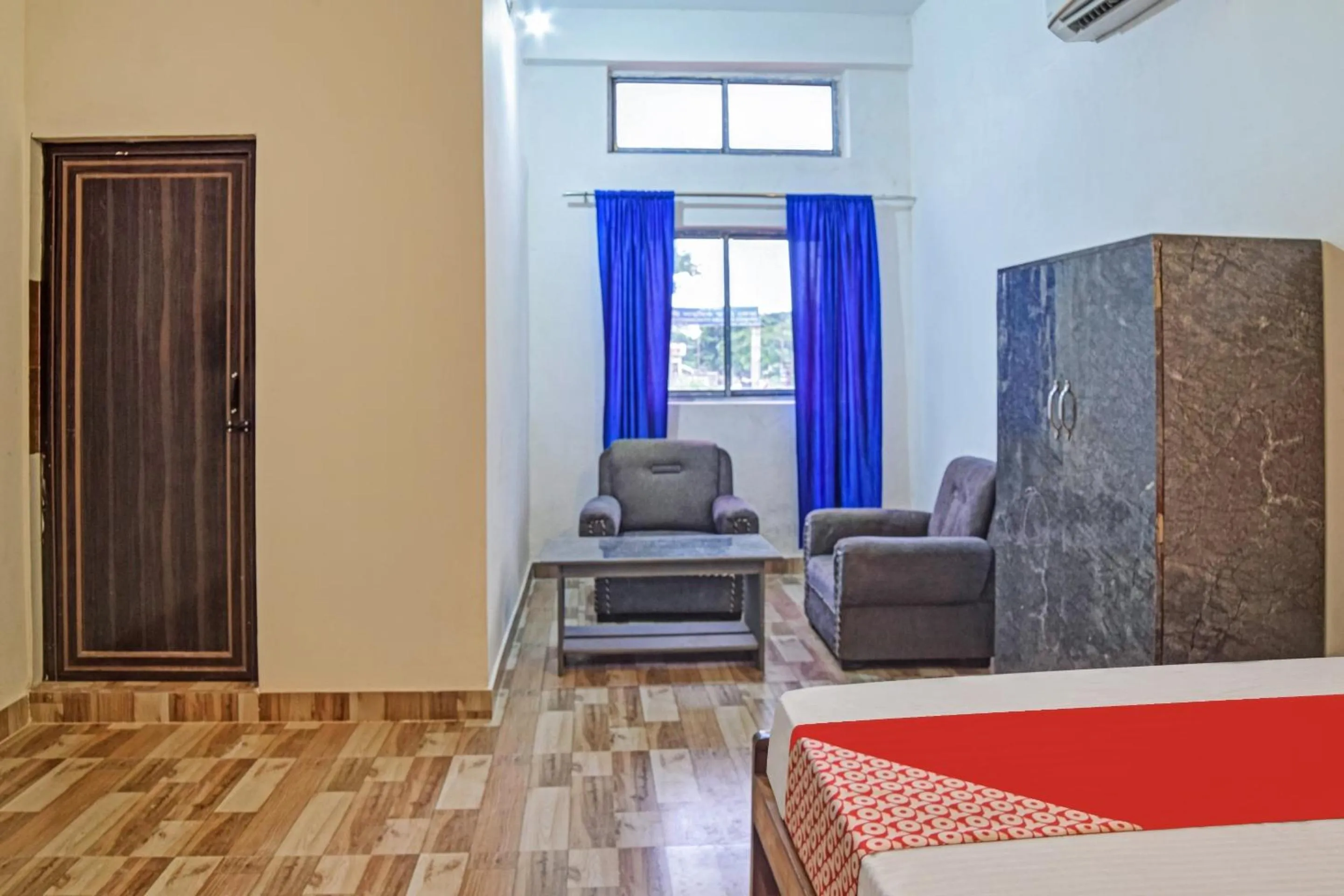 Bedroom in Hotel O JP Guest House