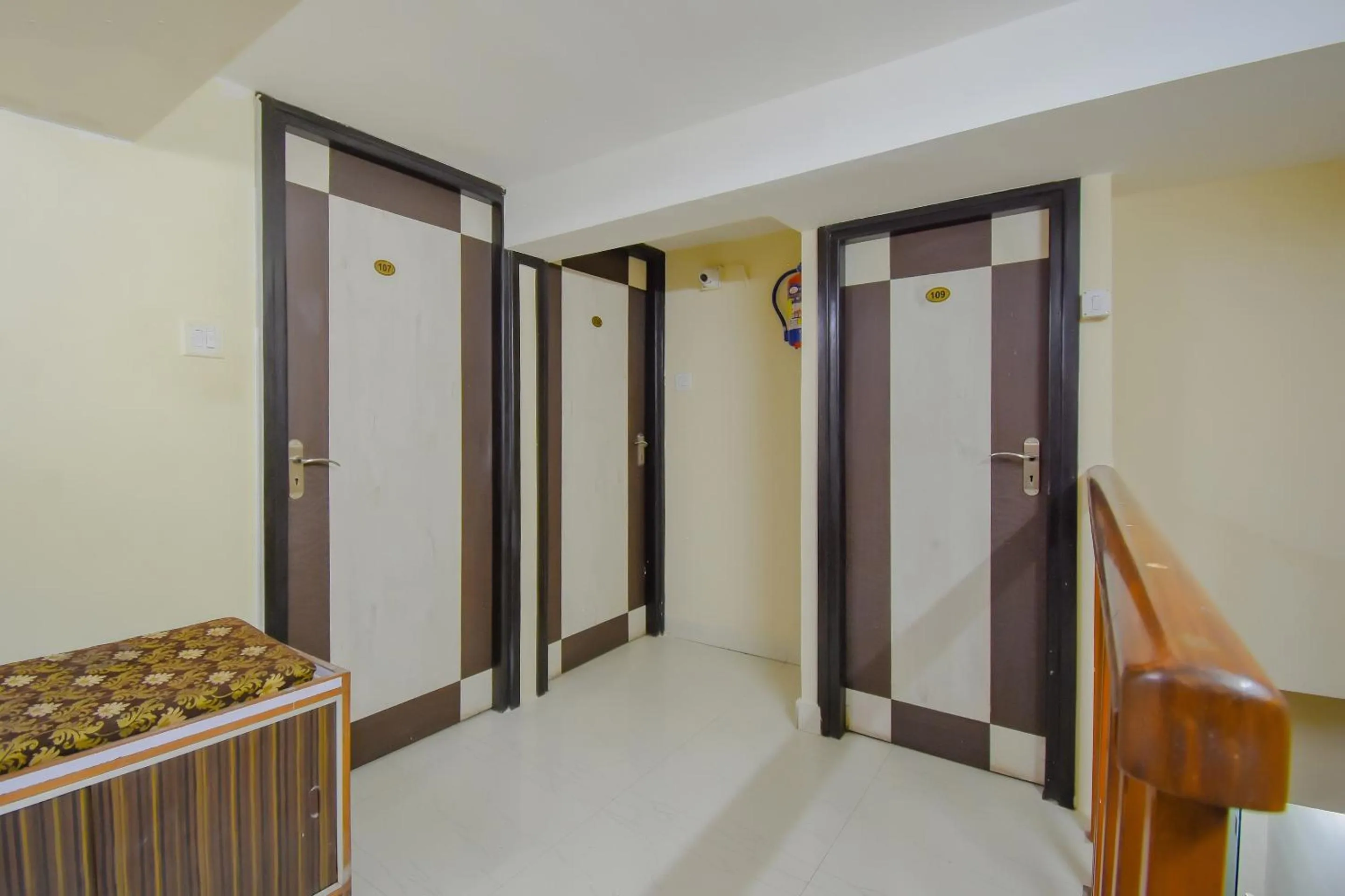 Lobby or reception in Hotel O Lindsay Inn Guest House