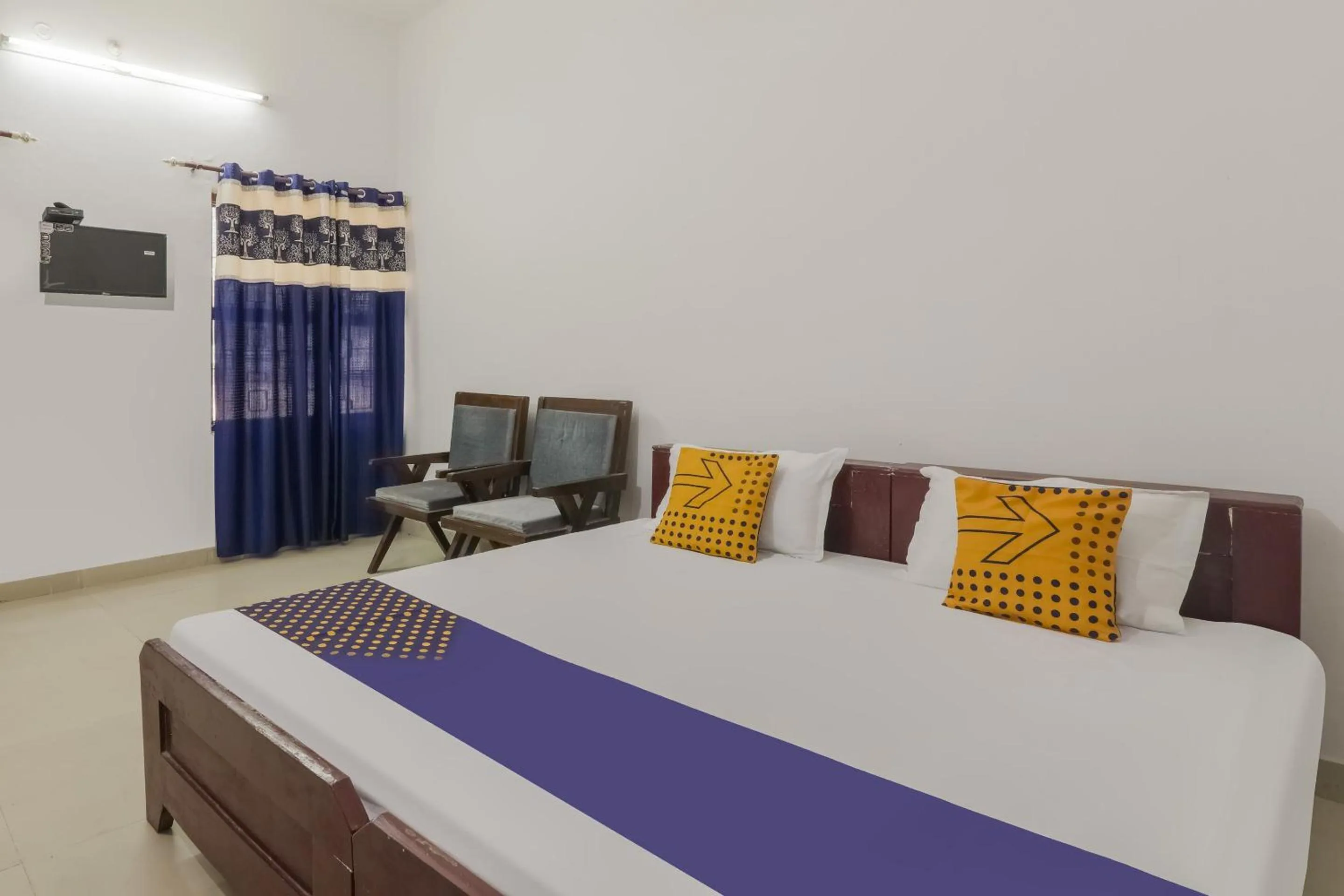 Bedroom, Bed in SPOT ON Sahyadri Inn