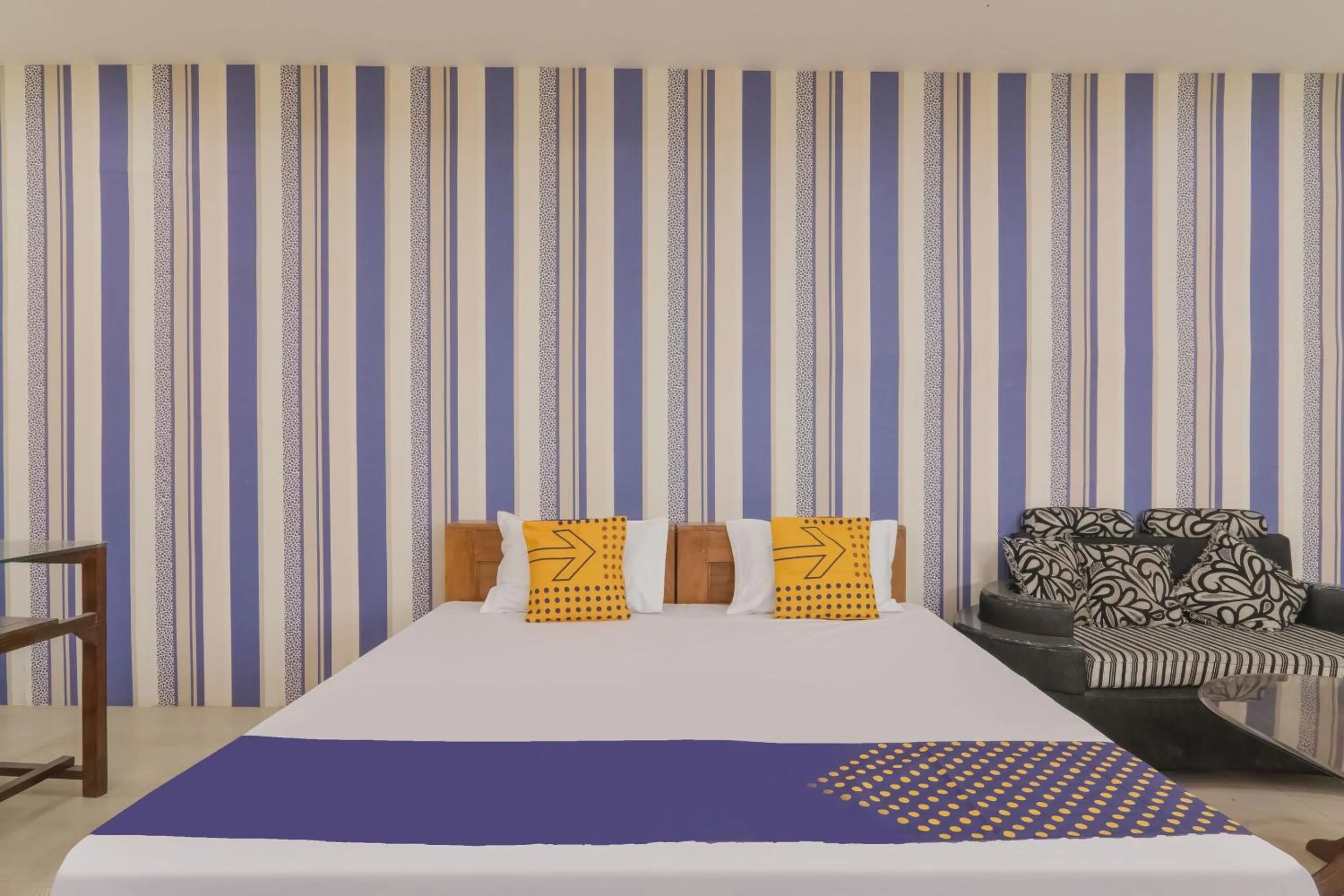 Facade/entrance, Bed in SPOT ON Sahyadri Inn